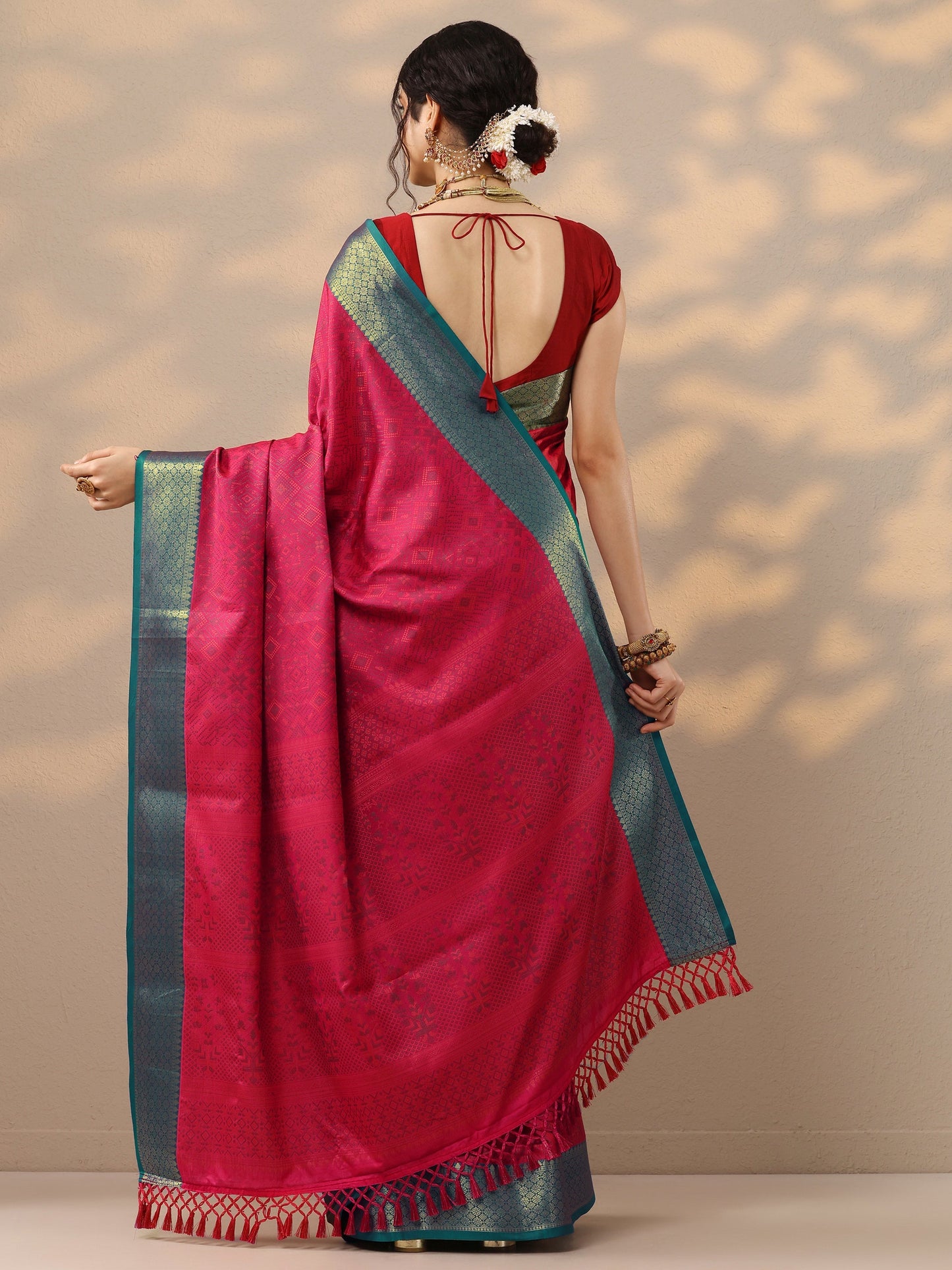 Pink Woven Design Banarasi Silk Blend Saree With Unstitched Blouse Piece