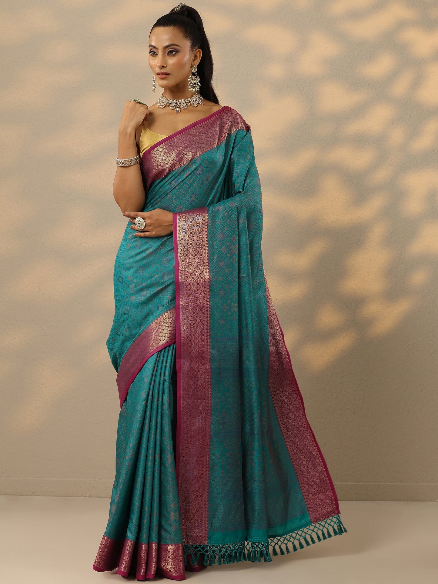 Blue Woven Design Banarasi Silk Blend Saree With Unstitched Blouse Piece