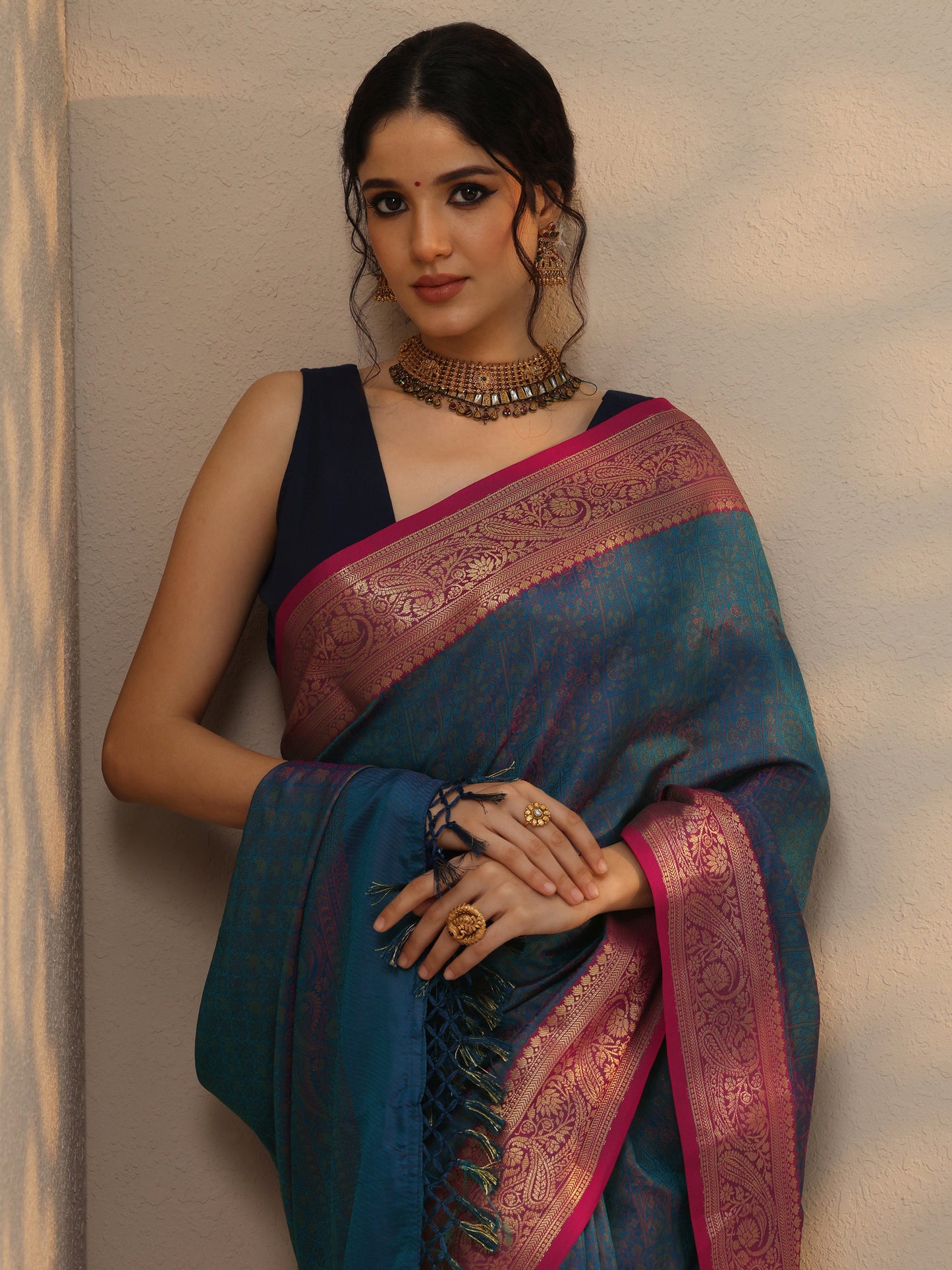 Blue Woven Design Silk blend Saree With Unstitched Blouse Piece