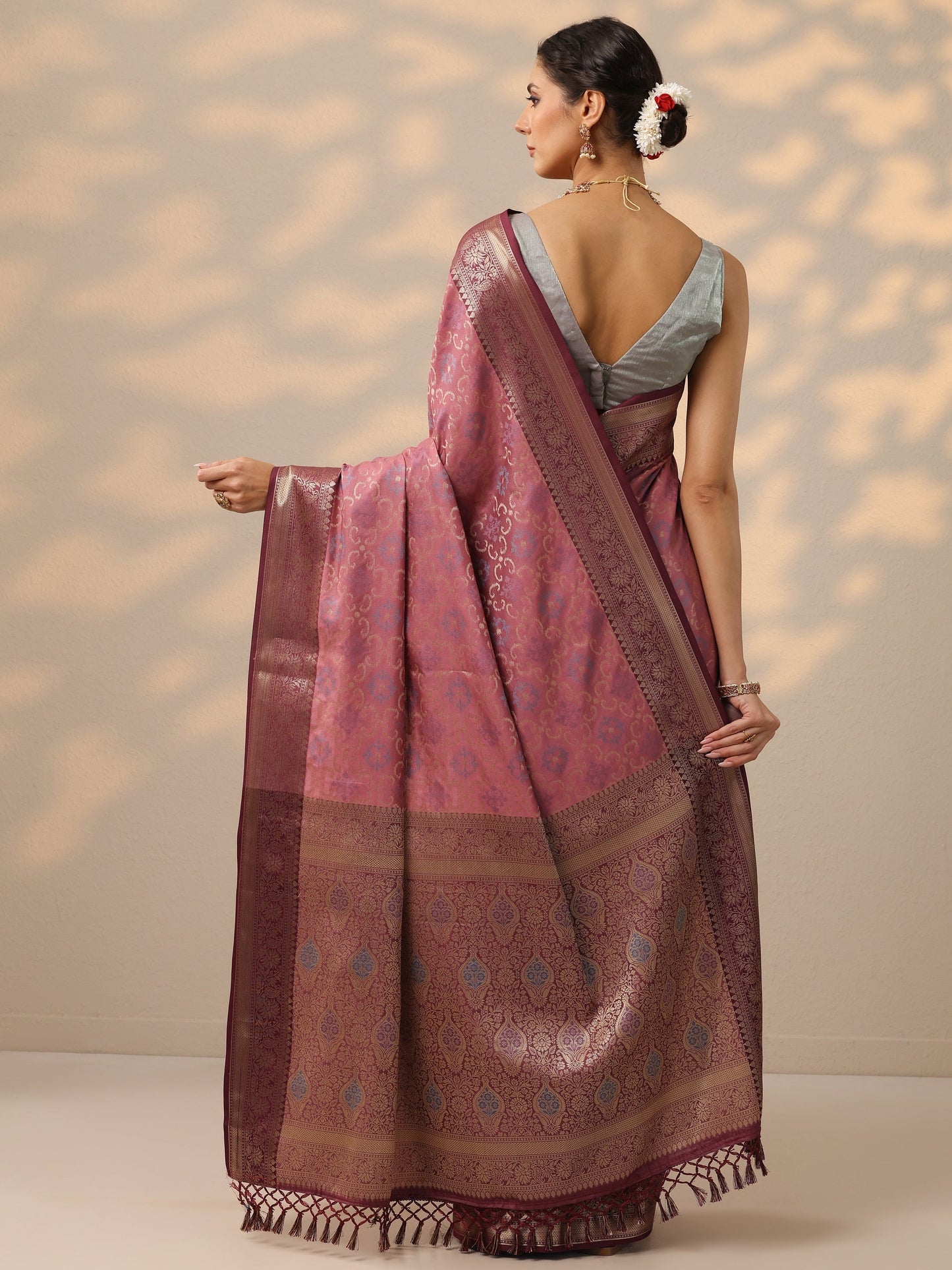 Mauve Woven Design Banarasi Silk Blend Saree With Unstitched Blouse Piece