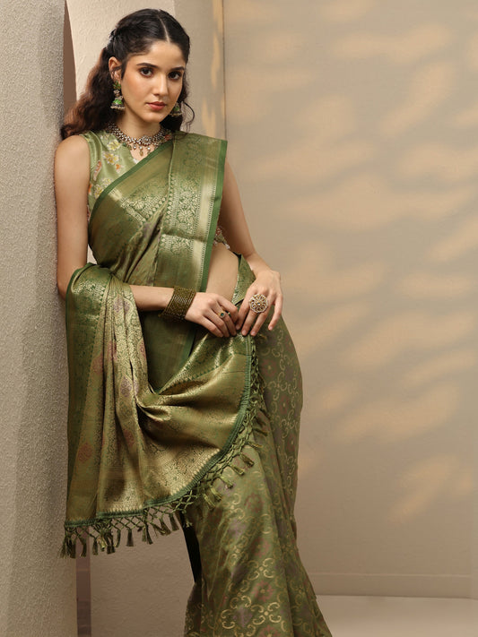 Green Woven Design Banarasi Silk Blend Saree With Unstitched Blouse Piece