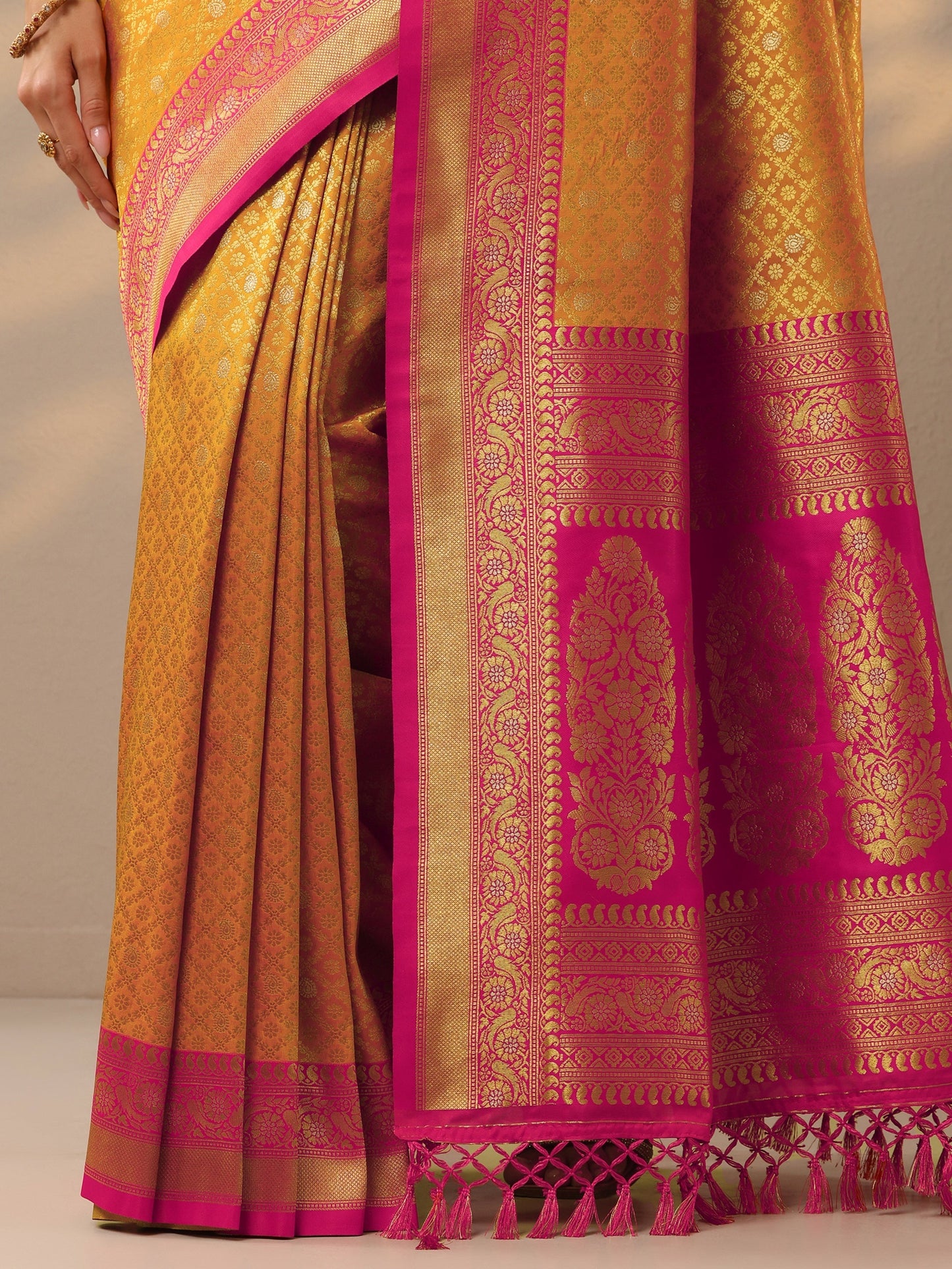 Orange Woven Design Banarasi Silk Blend Saree With Unstitched Blouse Piece