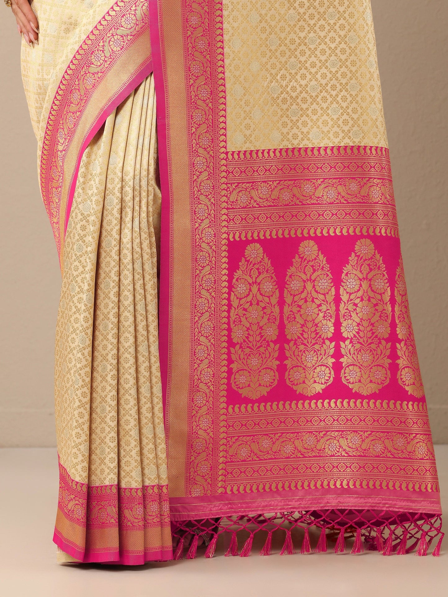Beige Woven Design Banarasi Silk Blend Saree With Unstitched Blouse Piece