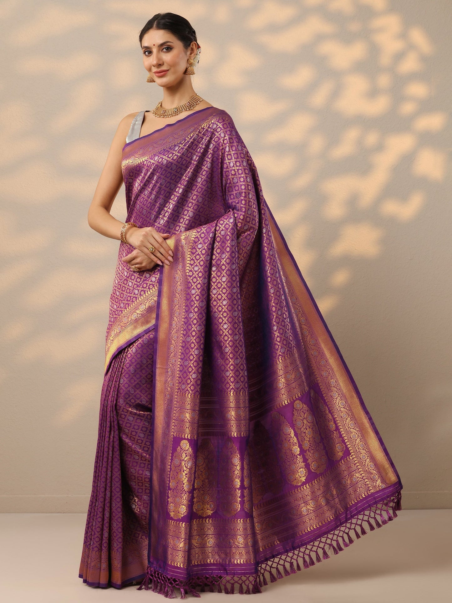 Purple Woven Design Banarasi Silk Blend Saree With Unstitched Blouse Piece
