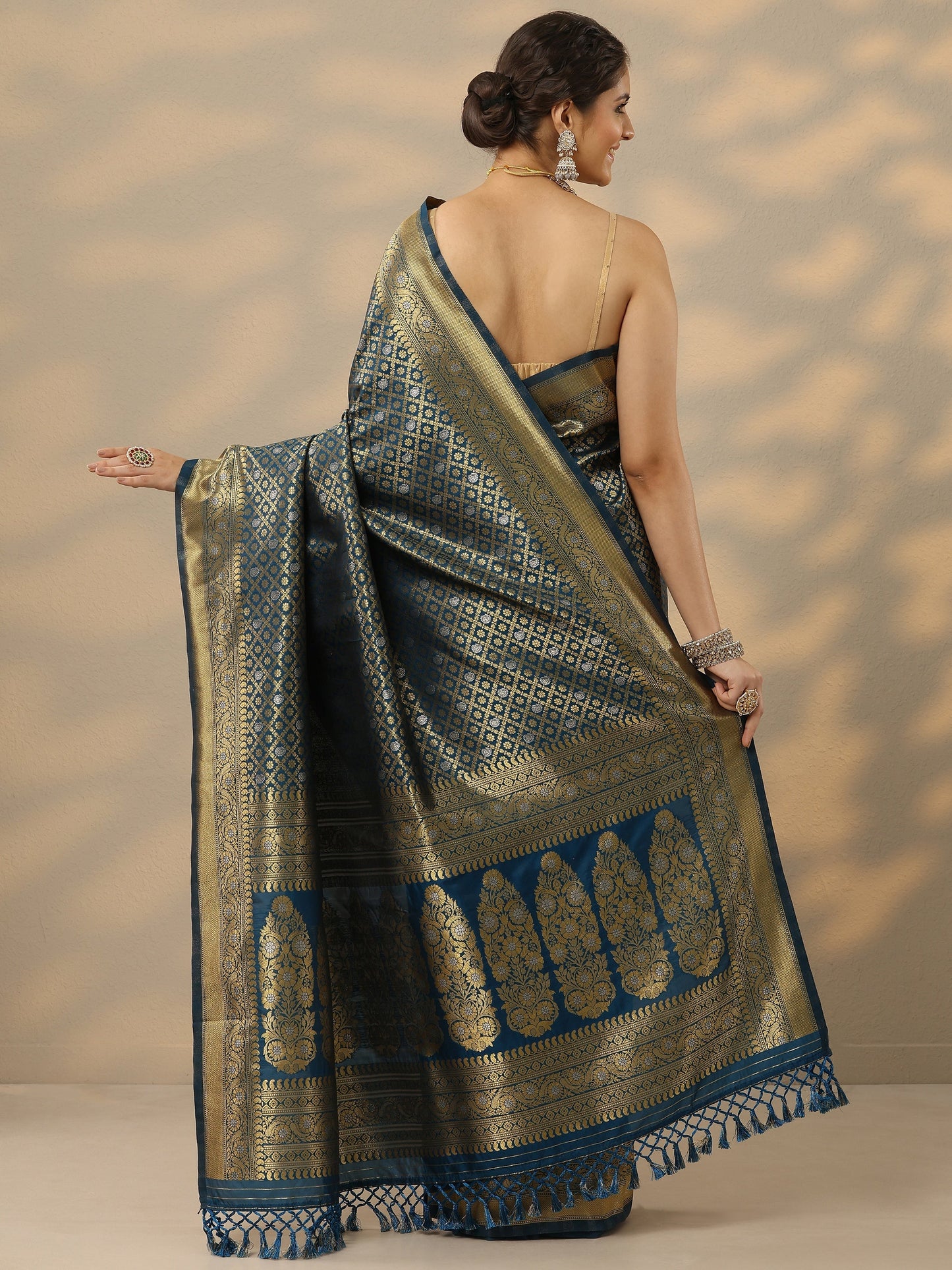 Blue Woven Design Banarasi Silk Blend Saree With Unstitched Blouse Piece