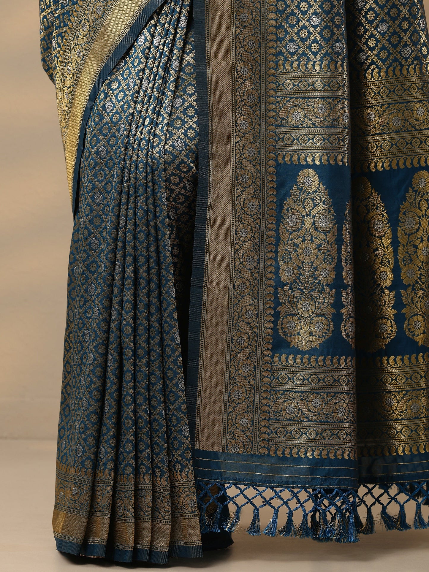 Blue Woven Design Banarasi Silk Blend Saree With Unstitched Blouse Piece