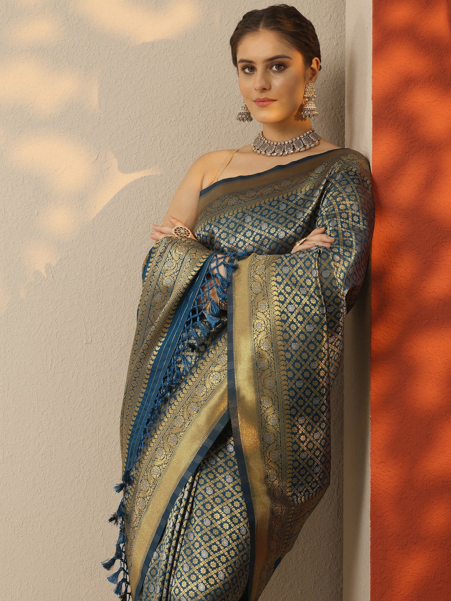 Blue Woven Design Banarasi Silk Blend Saree With Unstitched Blouse Piece