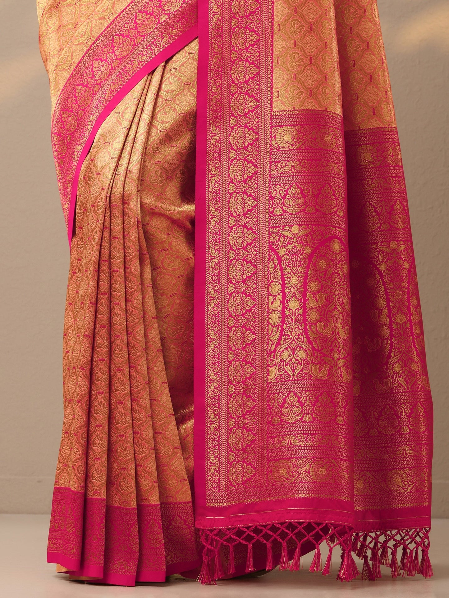 Peach Woven Design Banarasi Silk Blend Saree With Unstitched Blouse Piece
