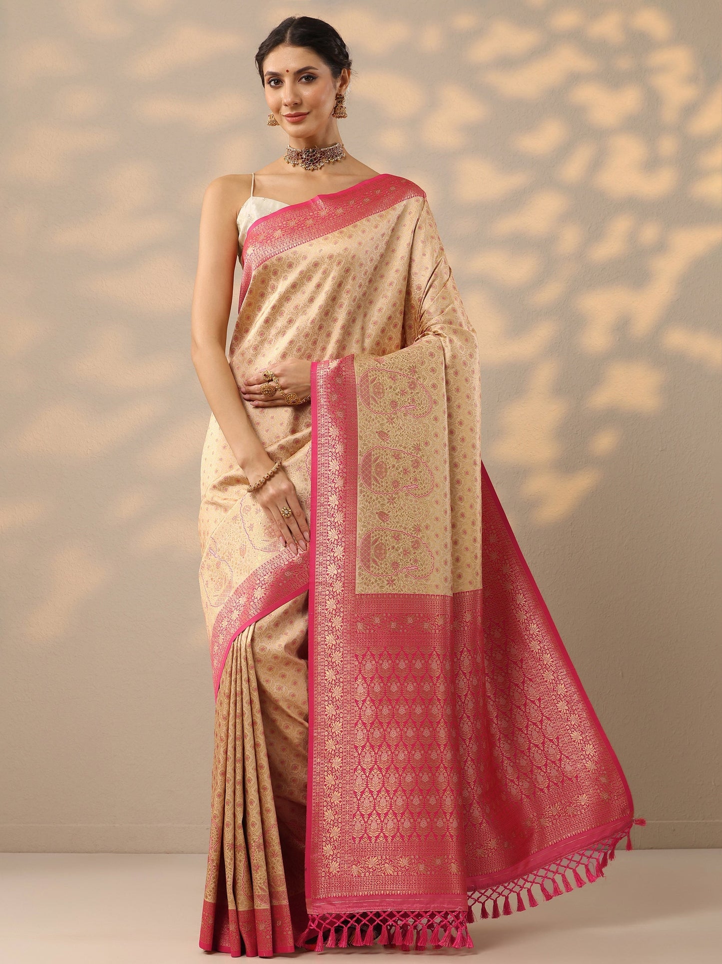 Off White Woven Design Banarasi Silk Blend Saree With Unstitched Blouse Piece