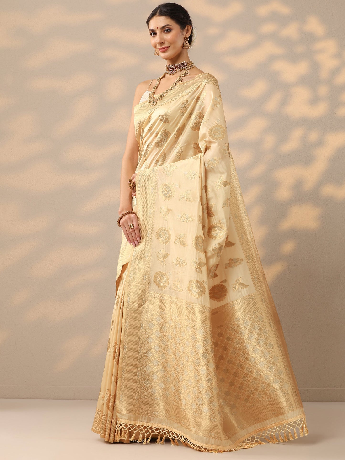 Beige Woven Design Banarasi Silk Blend Saree With Unstitched Blouse Piece