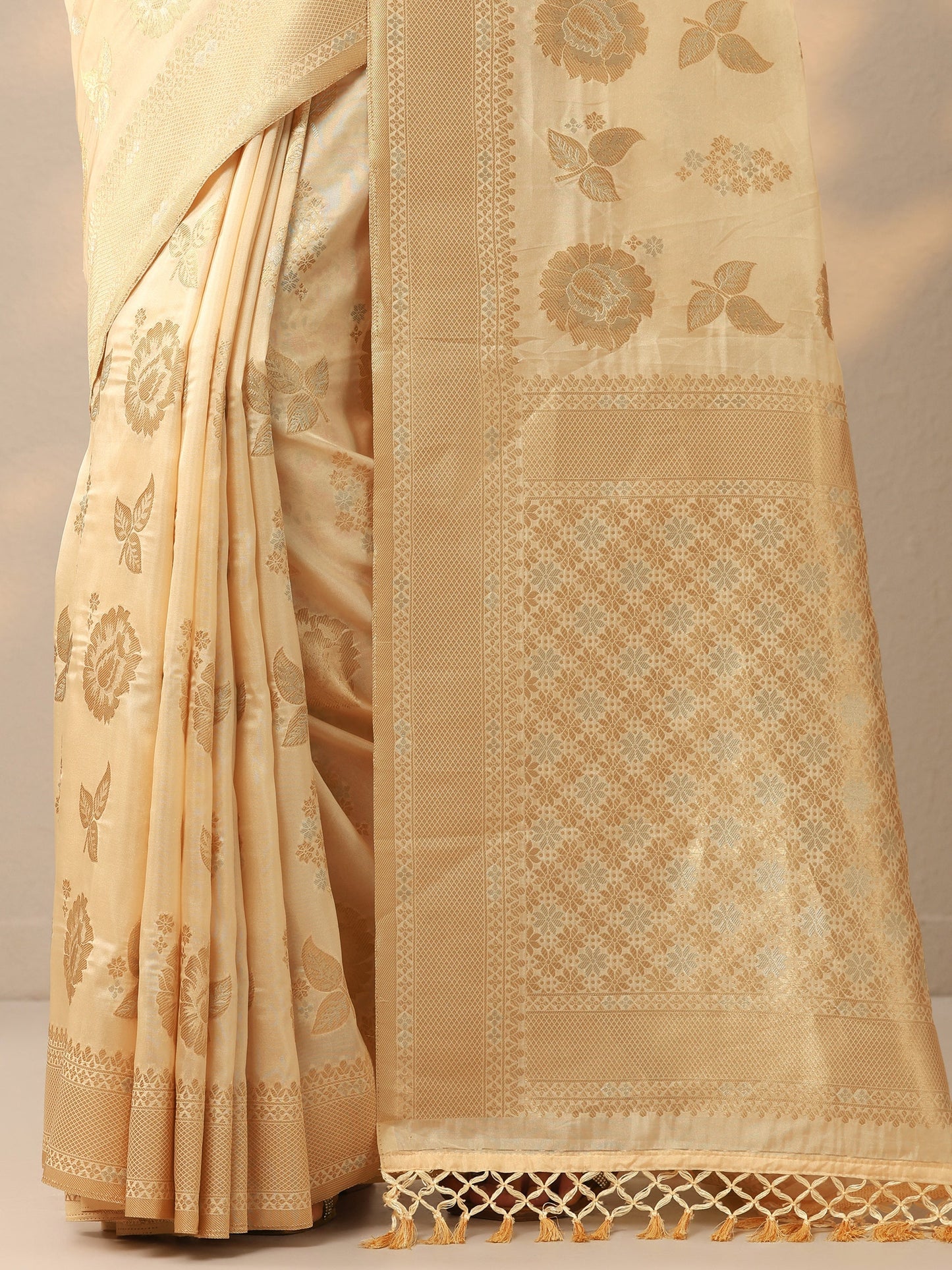Beige Woven Design Banarasi Silk Blend Saree With Unstitched Blouse Piece