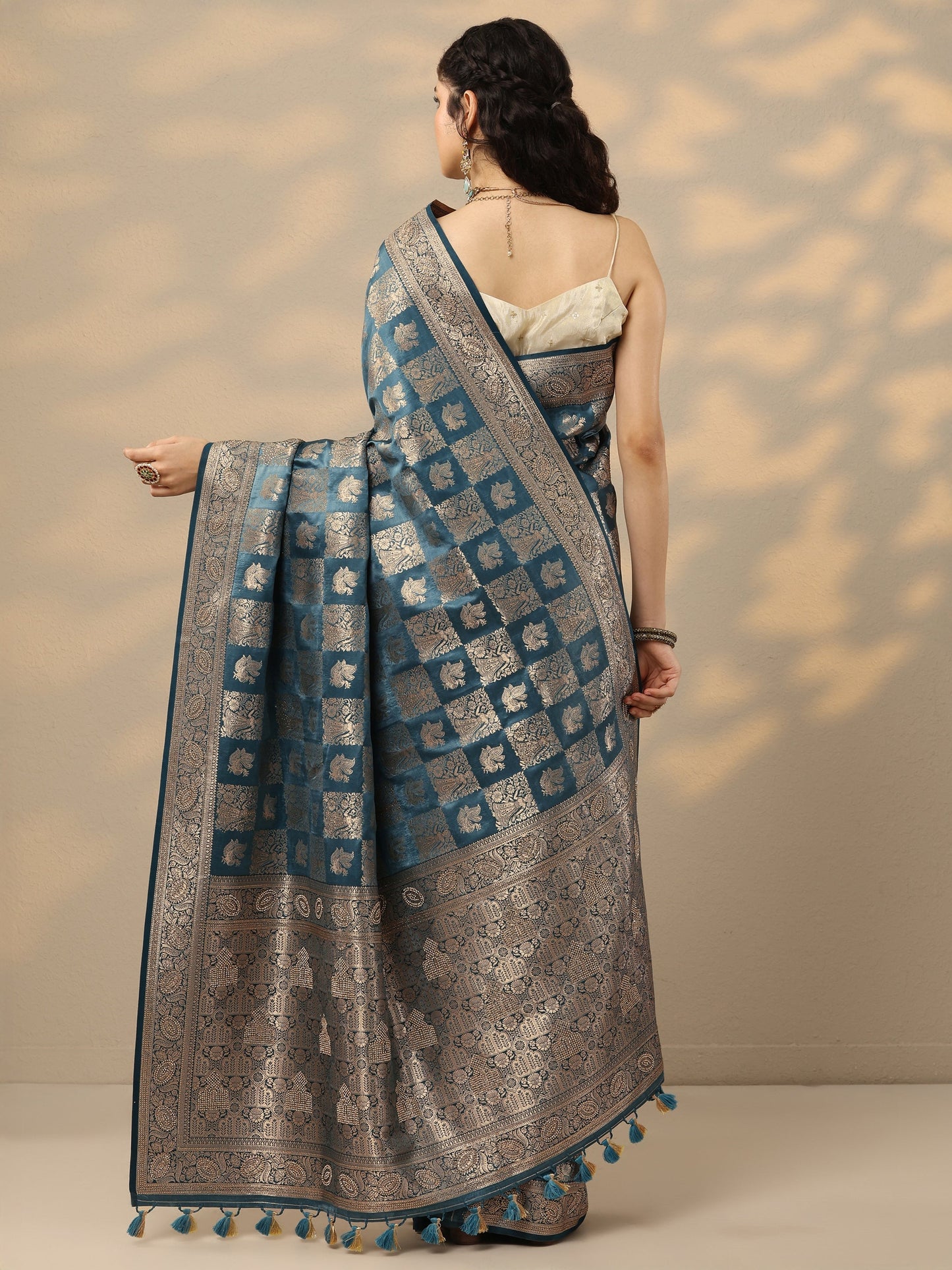 Blue Woven Design Banarasi Silk Blend Saree With Unstitched Blouse Piece