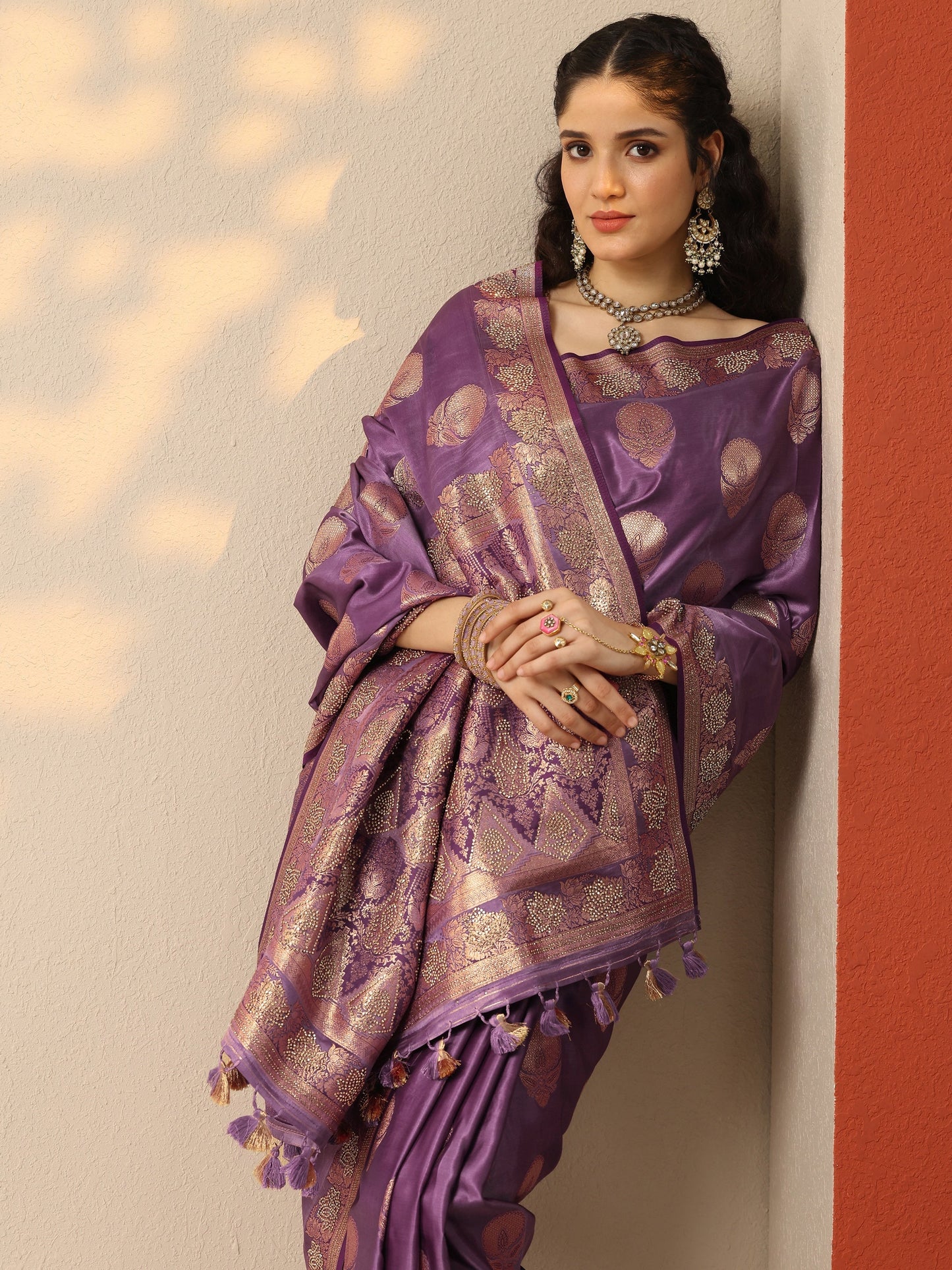 Purple Woven Design Banarasi Silk Blend Saree With Unstitched Blouse Piece