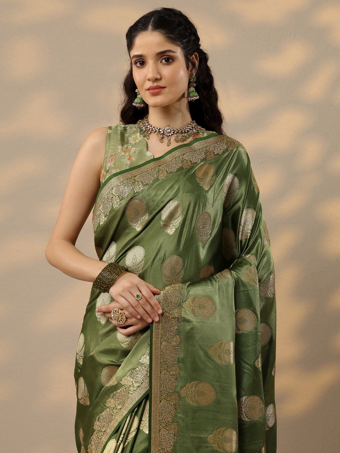 Green Woven Design Banarasi Silk Blend Saree With Unstitched Blouse Piece
