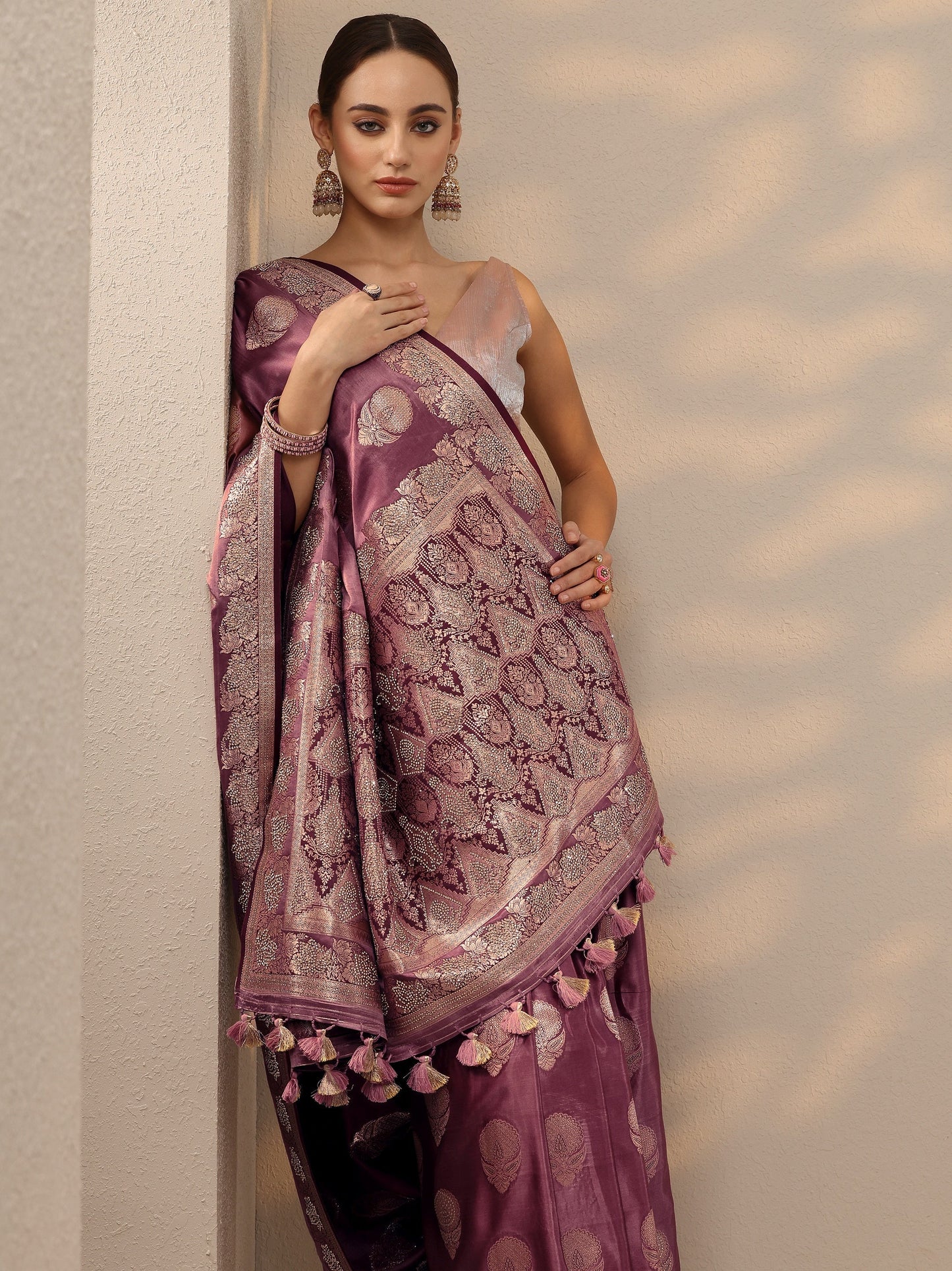 Pink Woven Design Banarasi Silk Blend Saree With Unstitched Blouse Piece