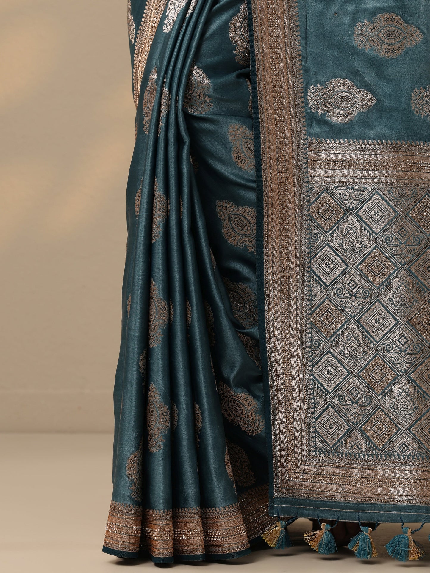 Blue Woven Design Banarasi Silk Blend Saree With Unstitched Blouse Piece