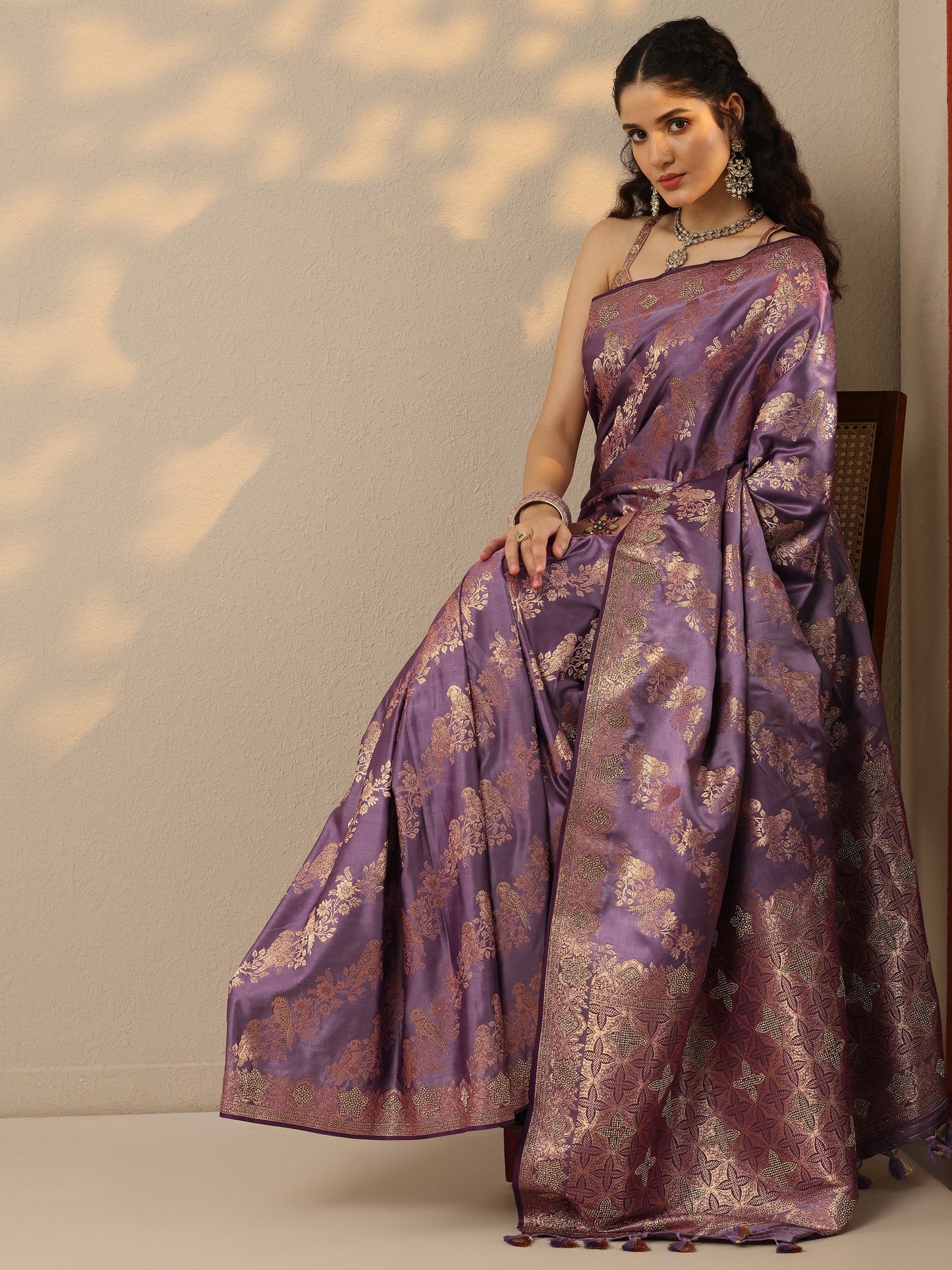 Purple Woven Design Banarasi Silk Blend Saree With Unstitched Blouse Piece