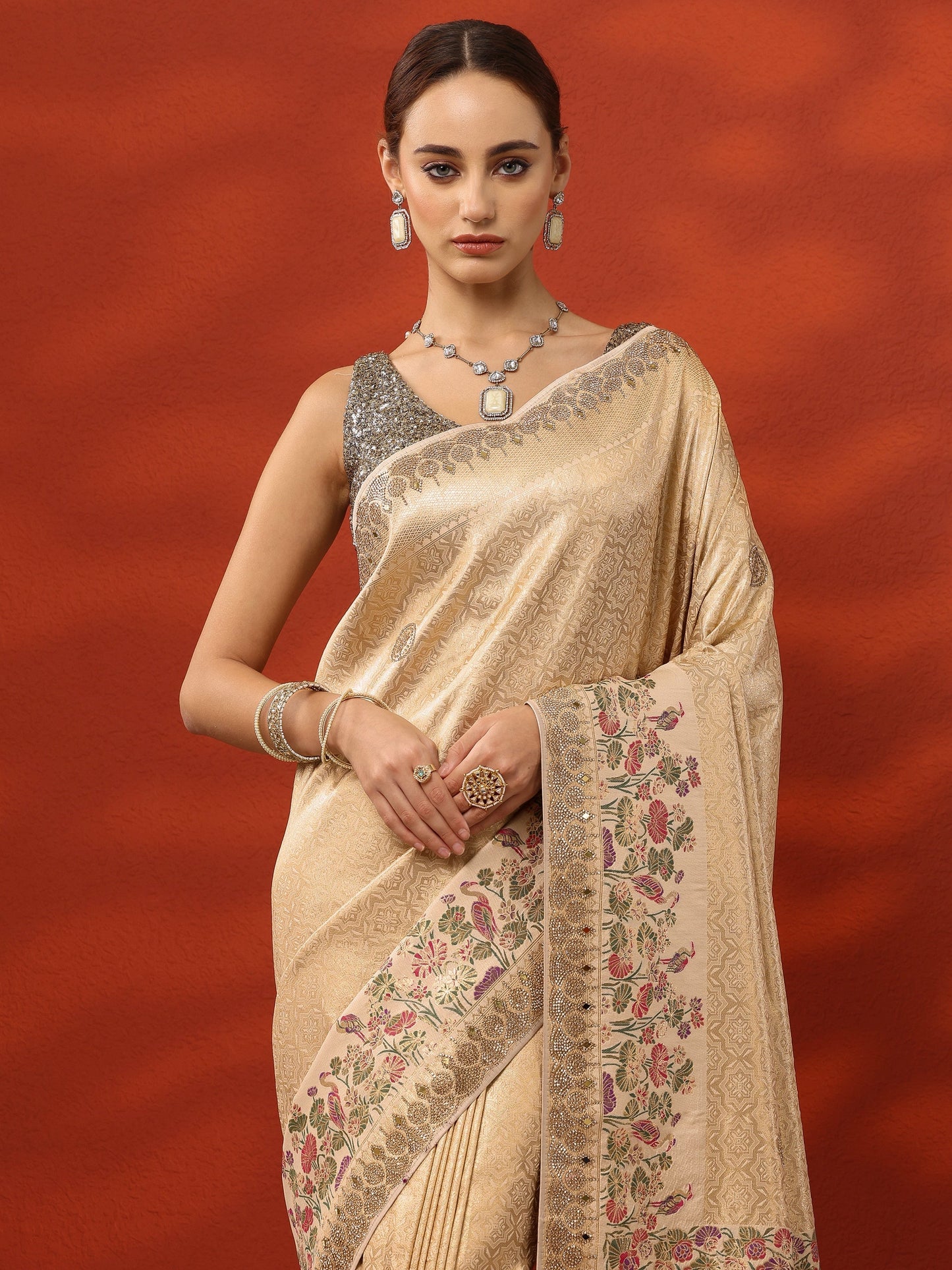 Gold Woven Design Banarasi Silk Blend Saree With Unstitched Blouse Piece