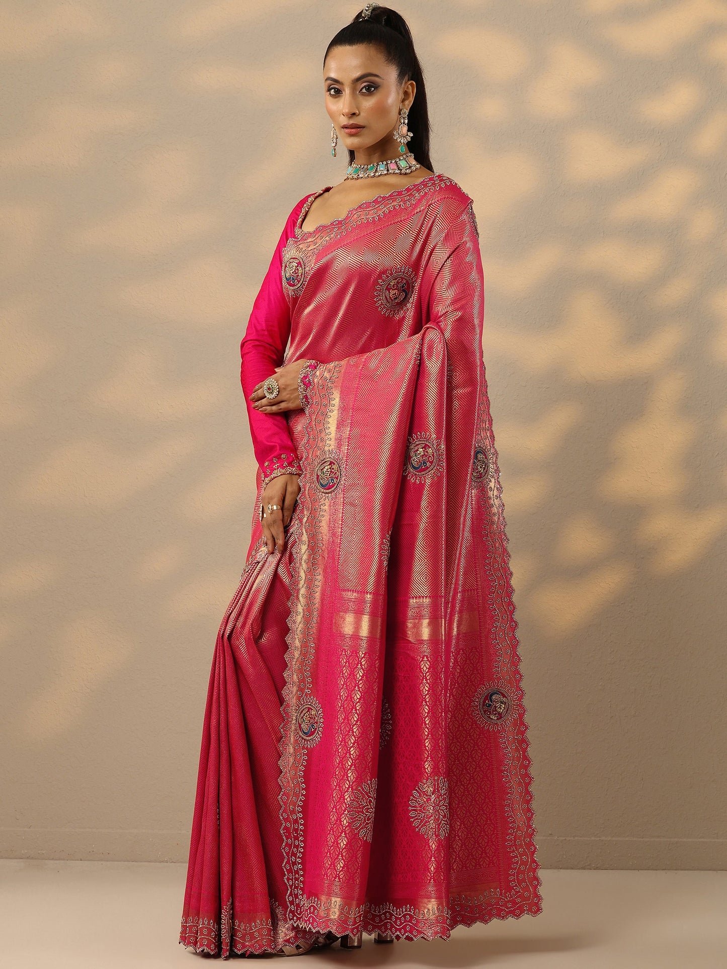 Pink Embellished Banarasi Silk Blend Saree With Unstitched Blouse Piece