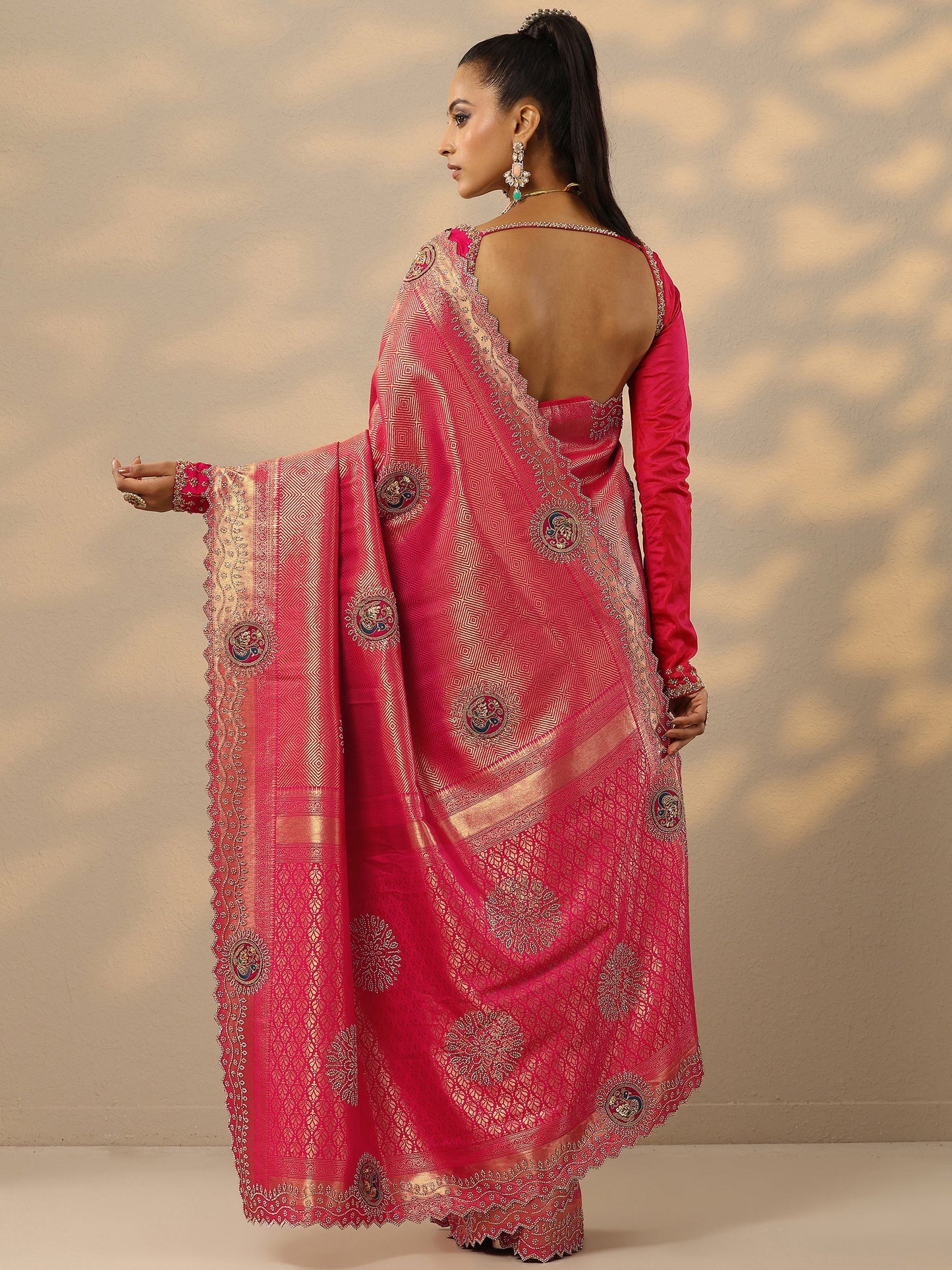 Pink Embellished Banarasi Silk Blend Saree With Unstitched Blouse Piece