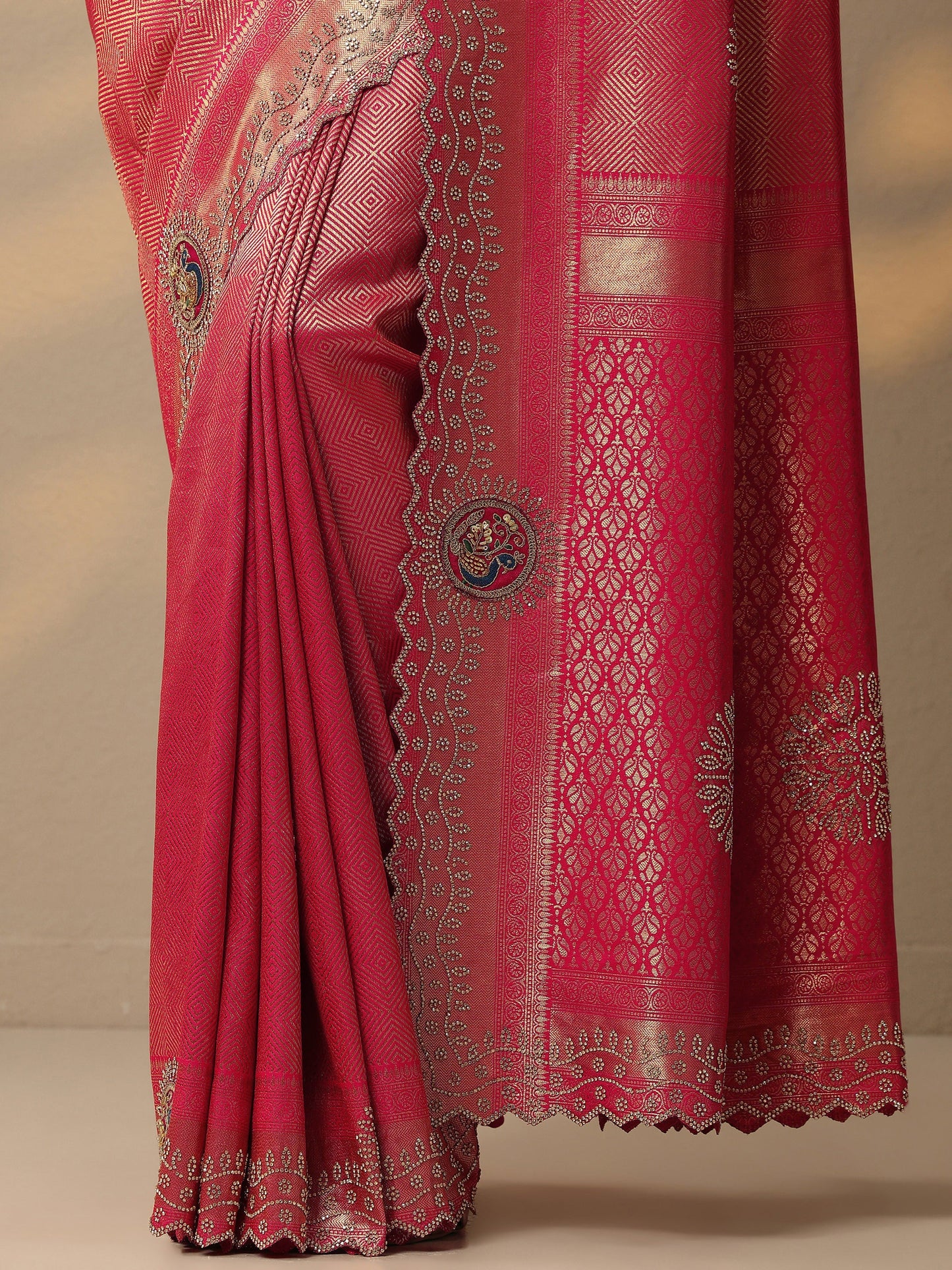 Pink Embellished Banarasi Silk Blend Saree With Unstitched Blouse Piece