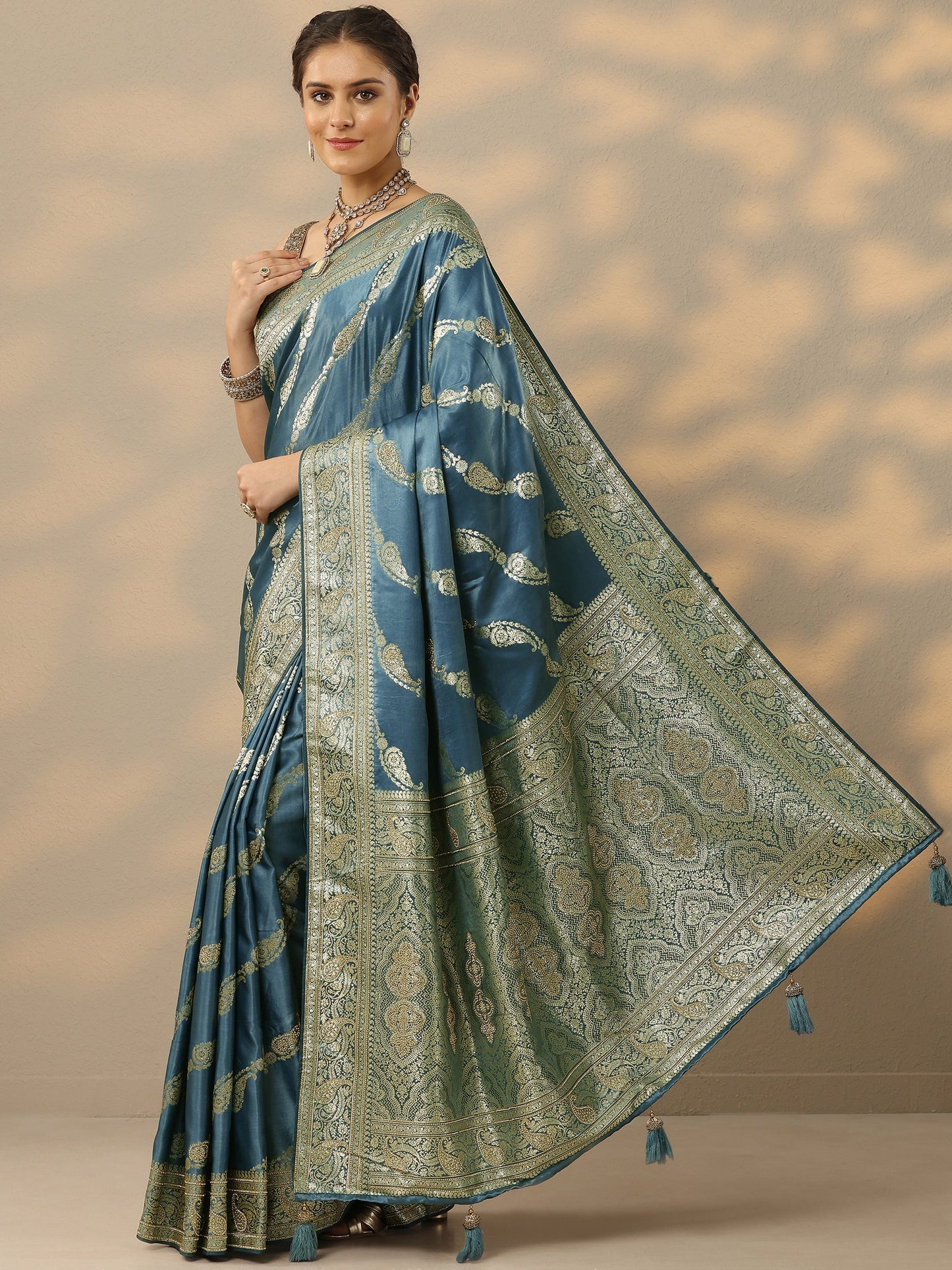Blue Embellished Banarasi Silk Blend Saree With Unstitched Blouse Piece