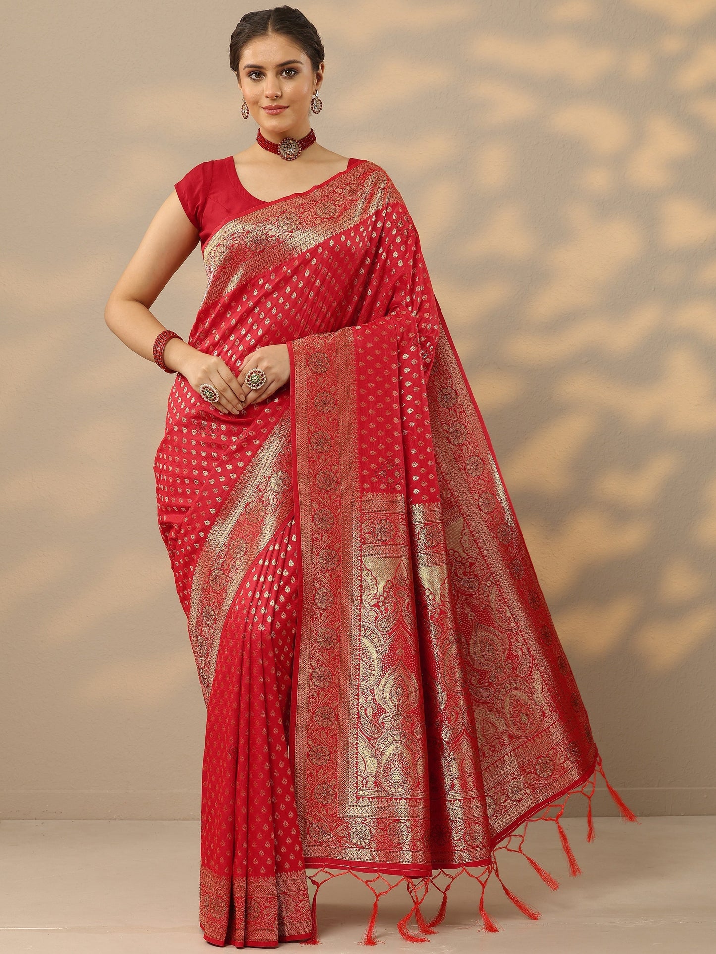Red Embellished Banarasi Silk Blend Saree With Unstitched Blouse Piece