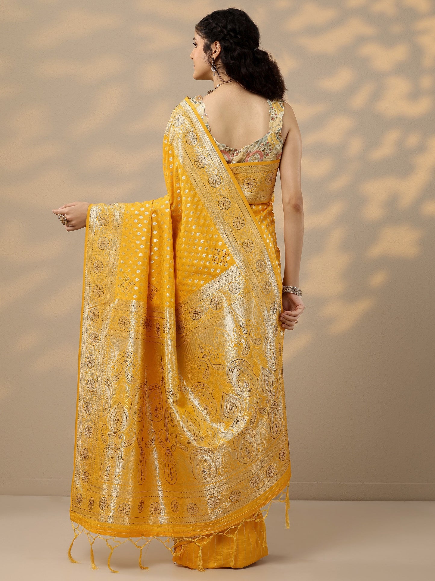 Yellow Woven Design Banarsi Silk Blend Saree With Unstitched Blouse Piece