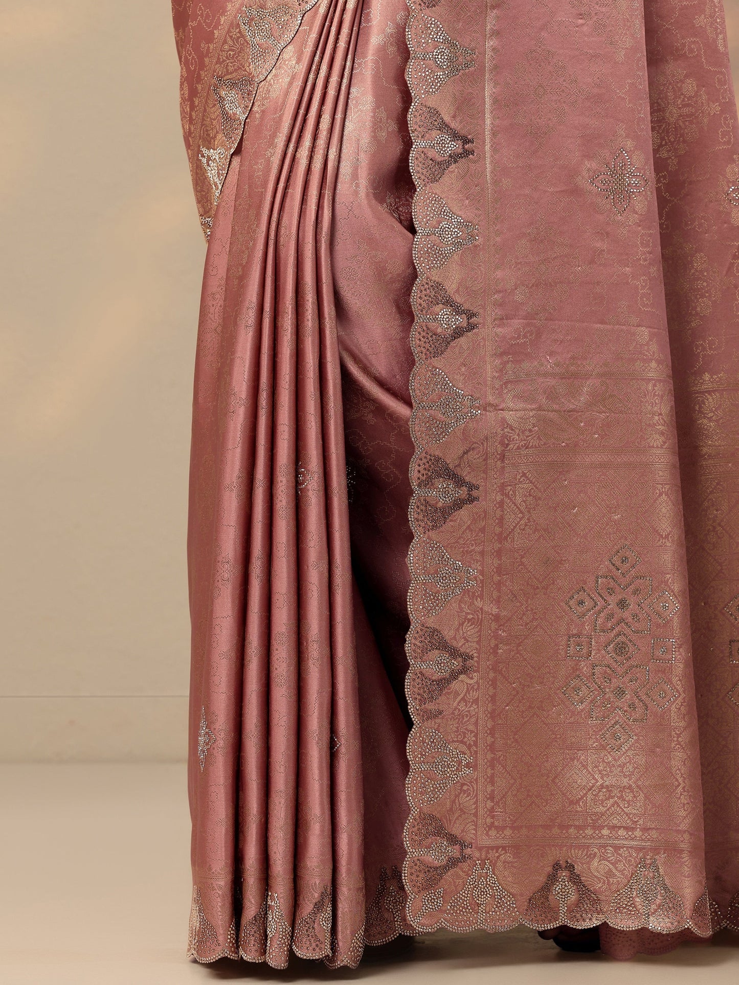 Pink Woven Design Banarasi Silk Blend Saree With Unstitched Blouse Piece