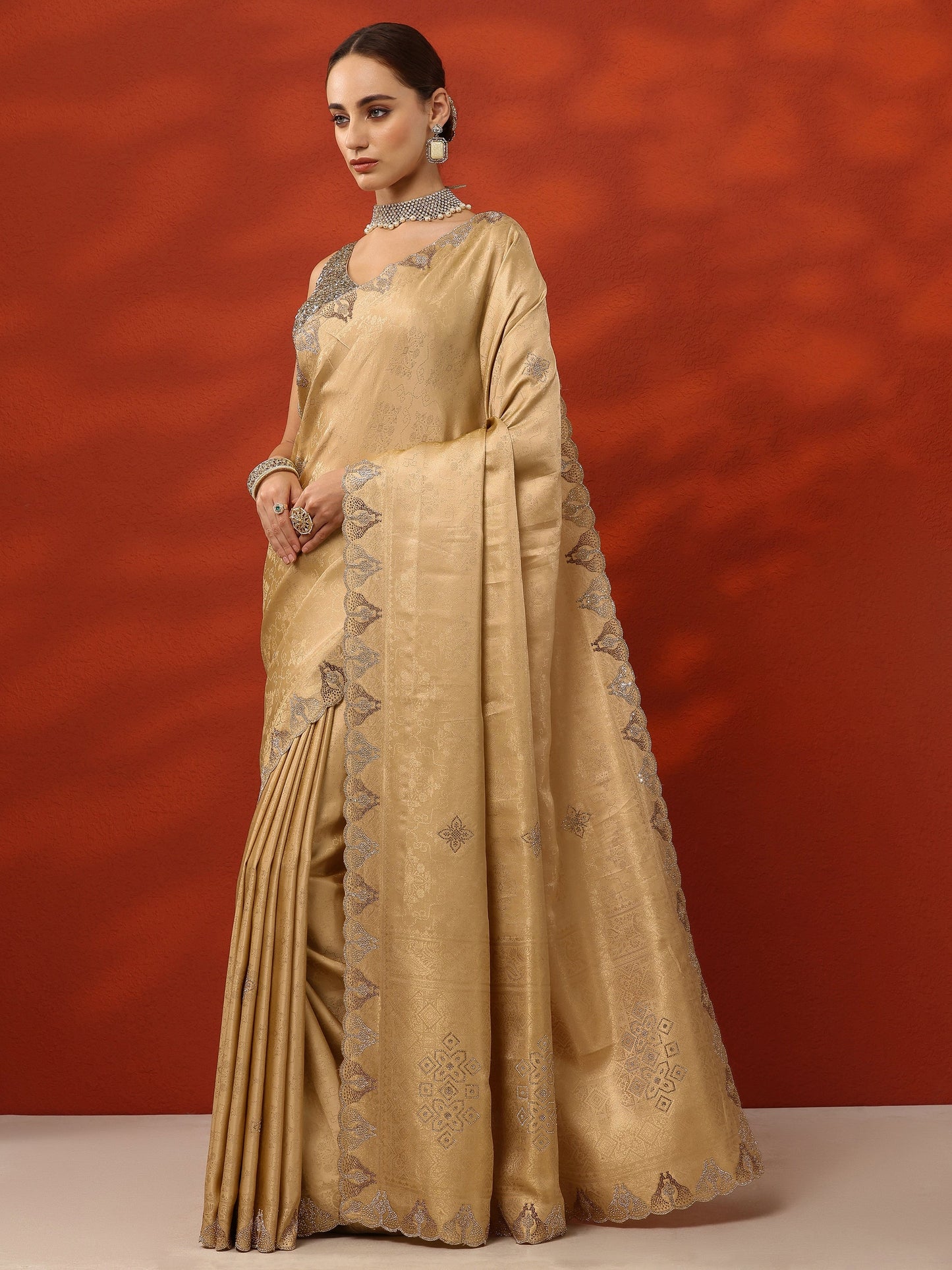Gold Woven Design Silk Blend Saree With Unstitched Blouse Piece