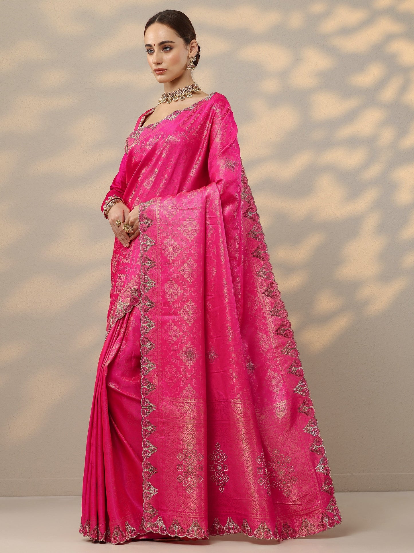 Pink Woven Design Banarasi Silk Blend Saree With Unstitched Blouse Piece