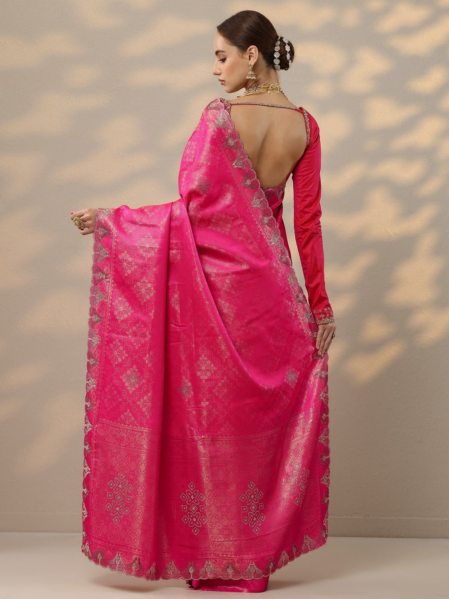 Pink Woven Design Banarasi Silk Blend Saree With Unstitched Blouse Piece