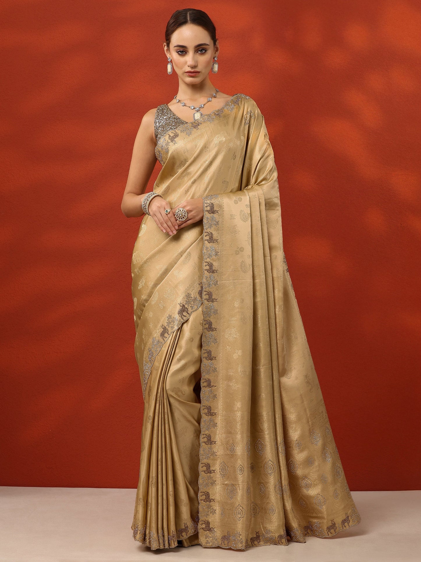Gold Woven Design Banarasi Silk Blend Saree With Unstitched Blouse Piece