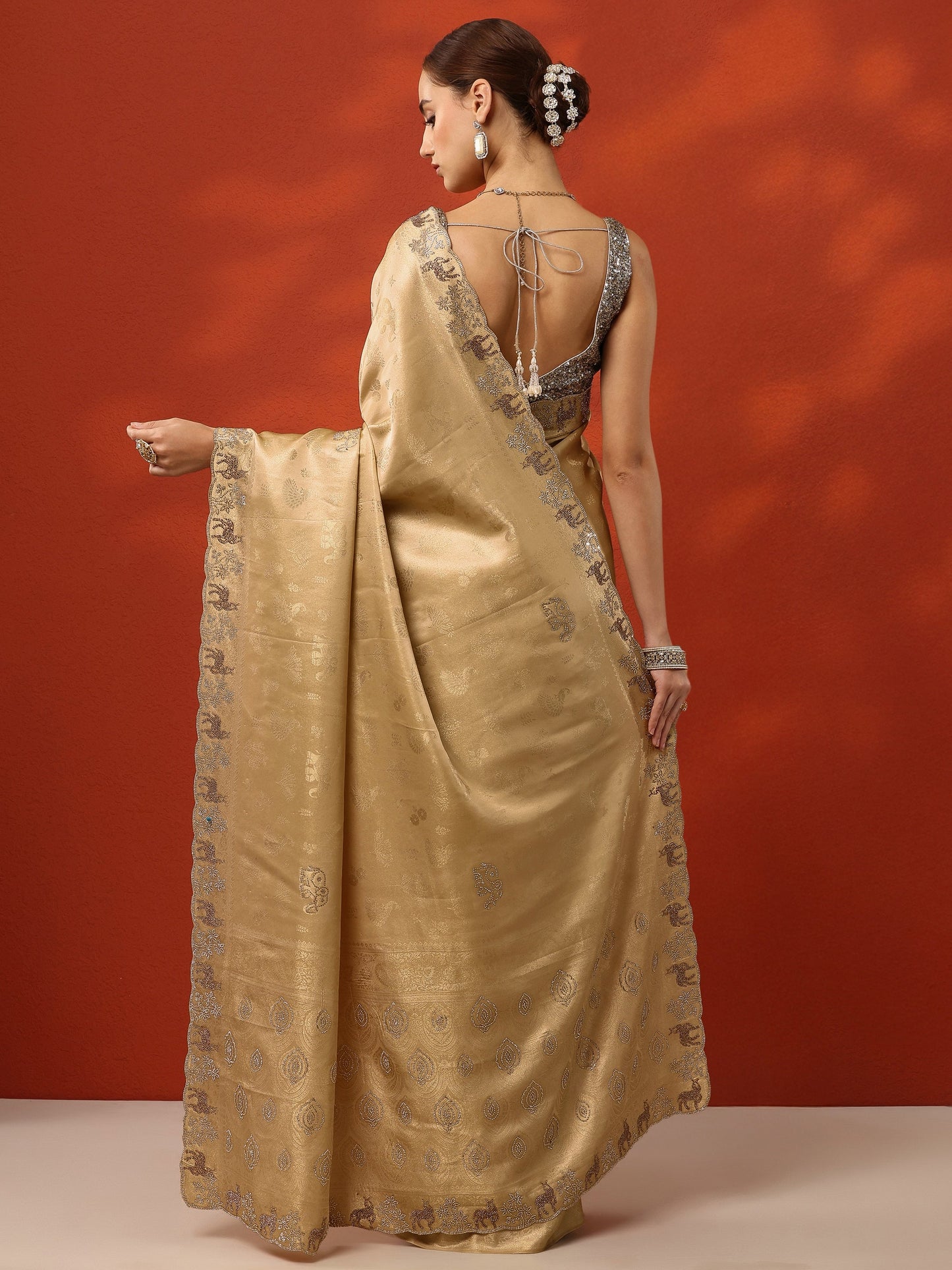 Gold Woven Design Banarasi Silk Blend Saree With Unstitched Blouse Piece