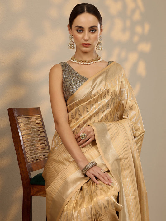 Gold Woven Design Banarasi Silk Blend Saree With Unstitched Blouse Piece