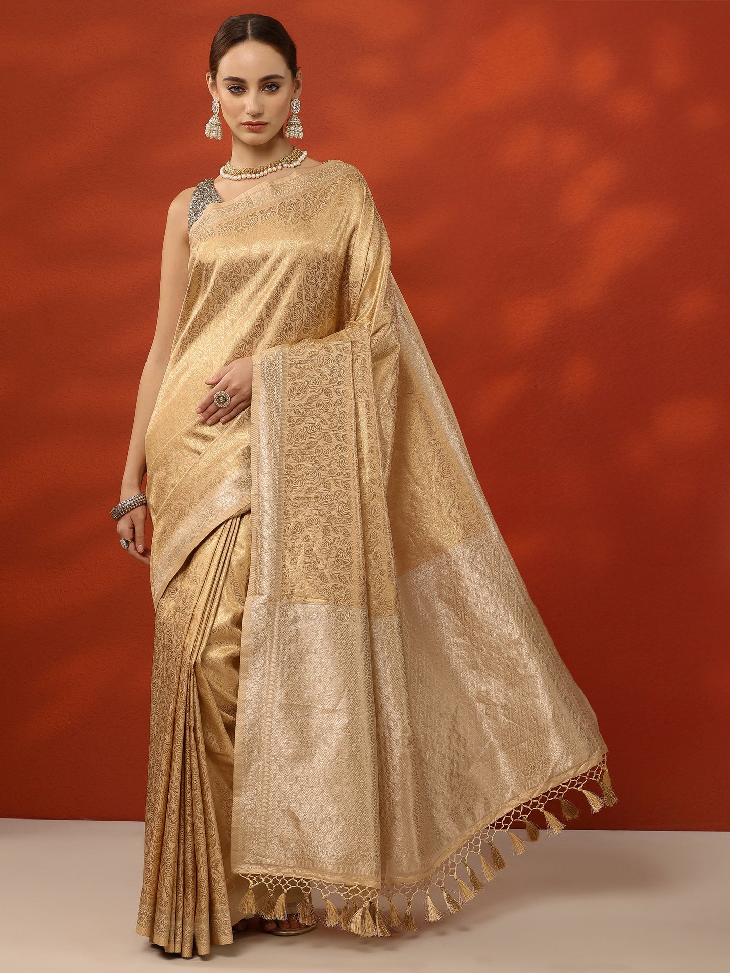 Gold Woven Design Banarasi Silk Blend Saree With Unstitched Blouse Piece