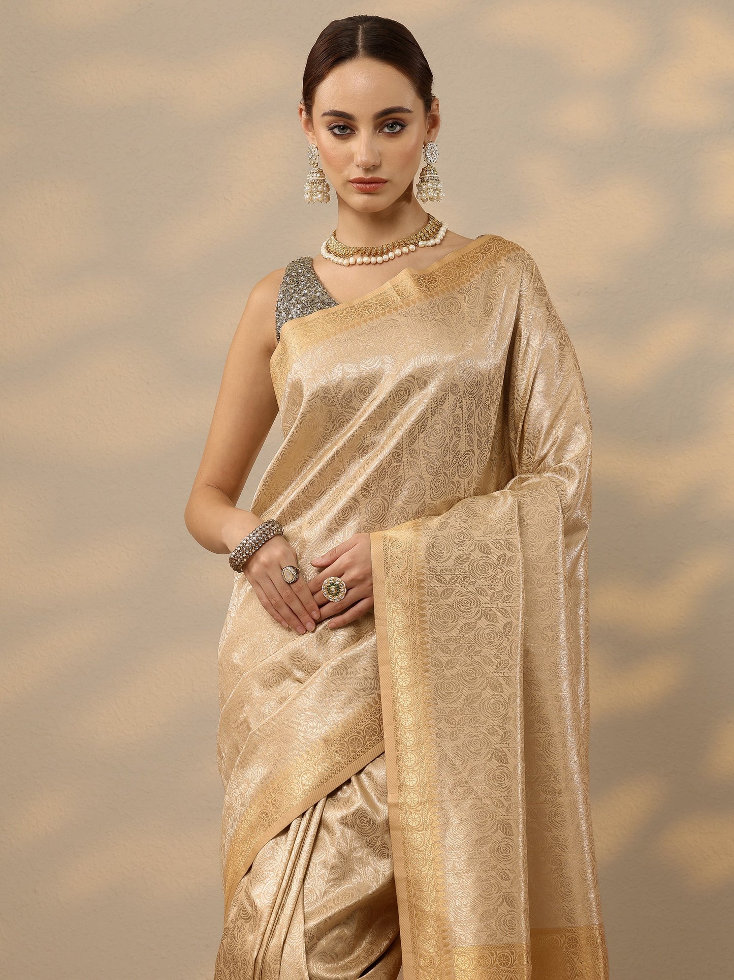 Gold Woven Design Banarasi Silk Blend Saree With Unstitched Blouse Piece