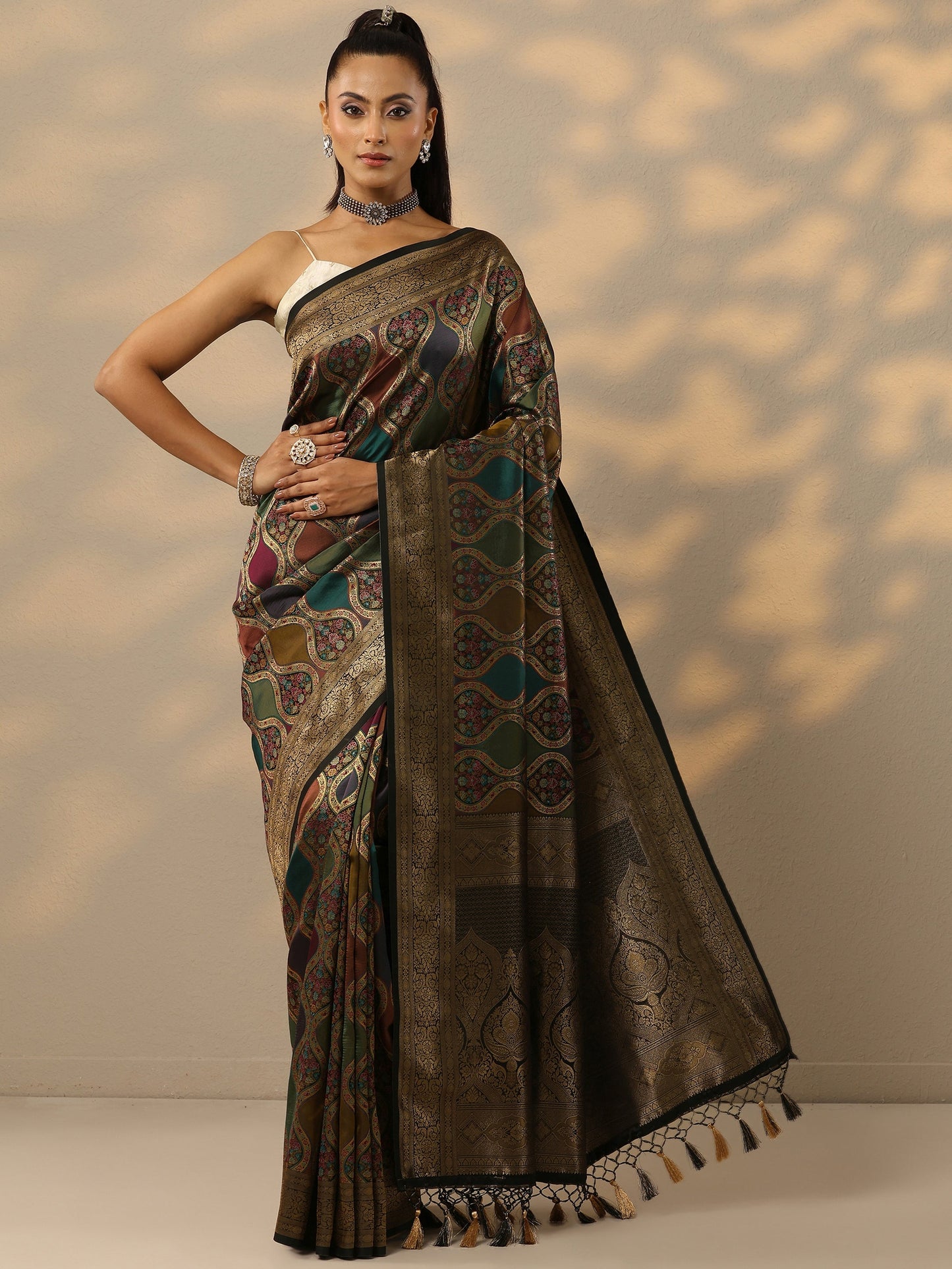 Multi Woven Design Banarasi Silk Blend Saree With Unstitched Blouse Piece