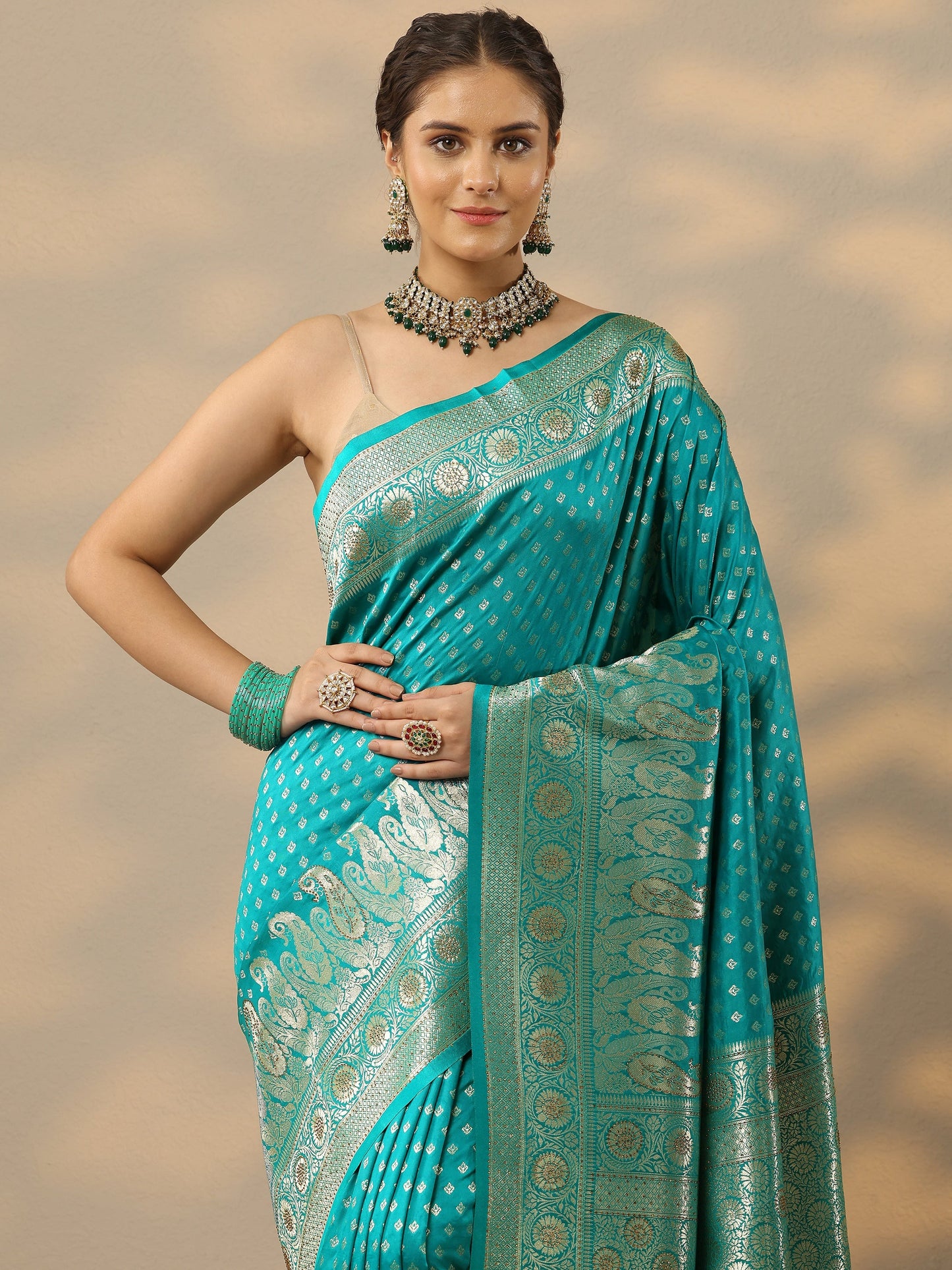 Green Embellished Banarasi Silk Blend Saree With Unstitched Blouse Piece