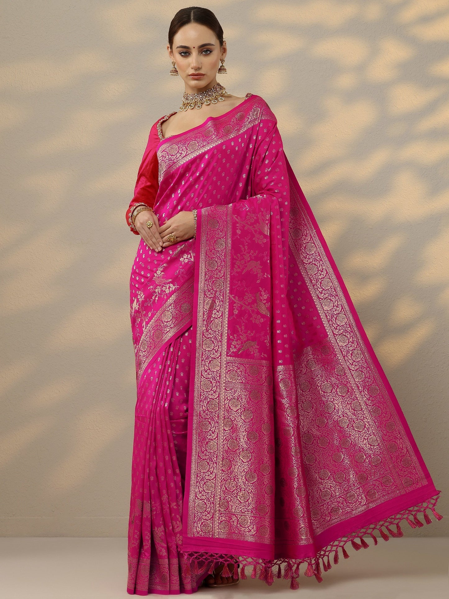 Pink Woven Design Banarasi Silk Blend Saree With Unstitched Blouse Piece