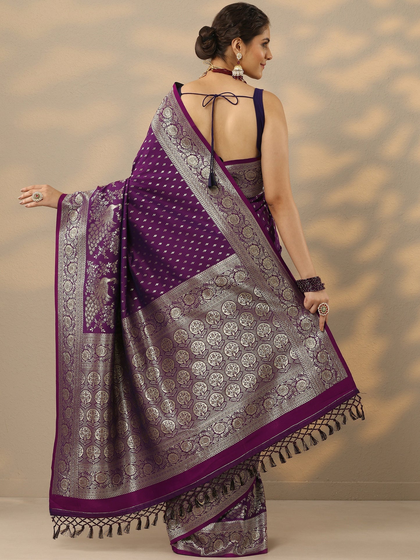 Purple Embellished Banarasi Silk Blend Saree With Unstitched Blouse Piece