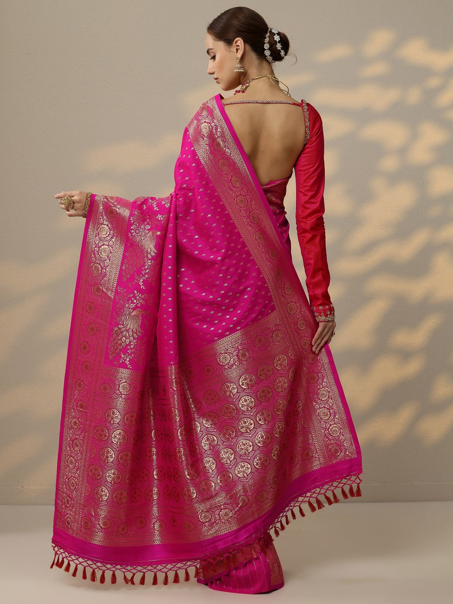 Pink Woven Design Banarasi Silk Blend Saree With Unstitched Blouse Piece