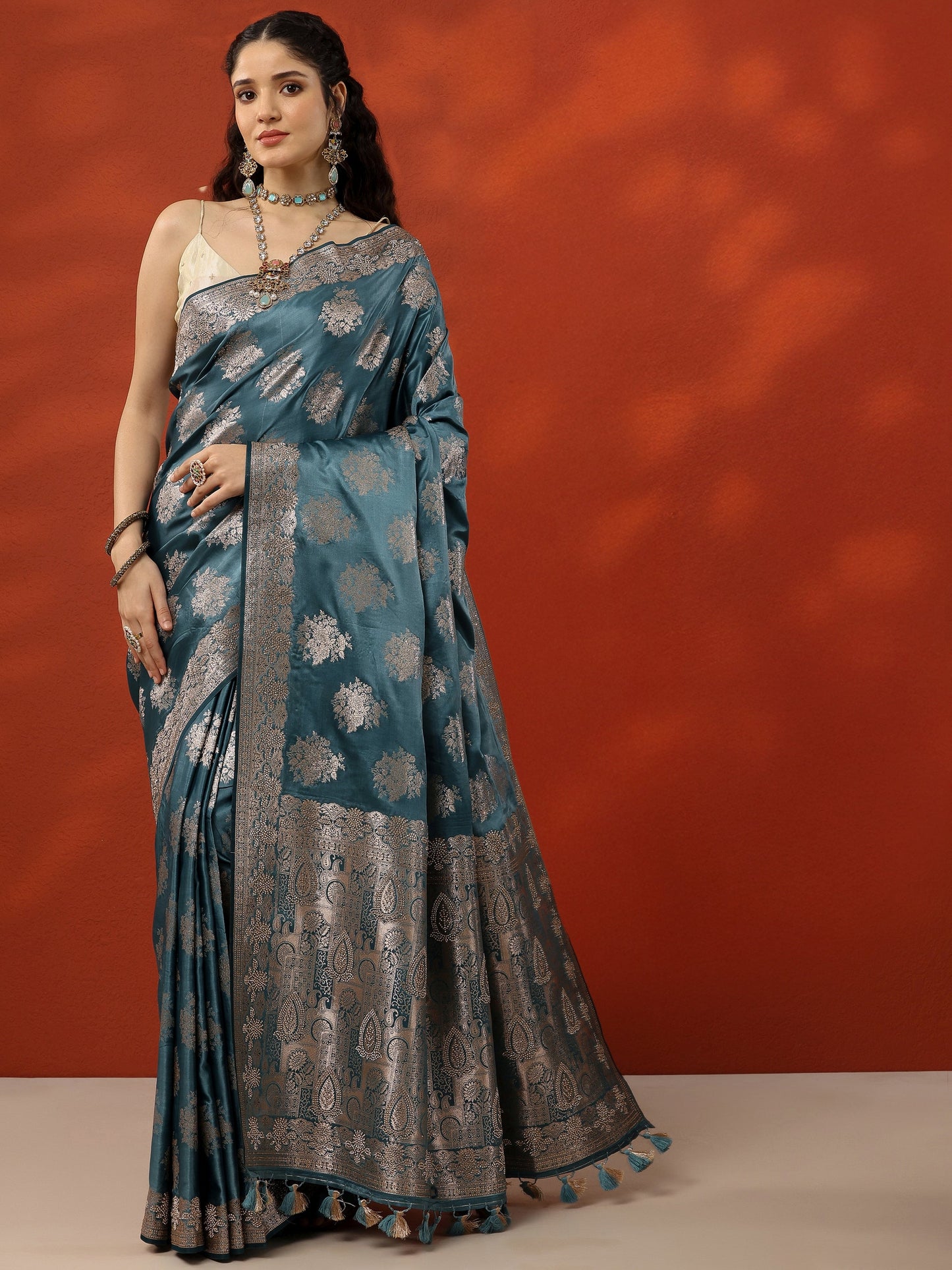 Blue Woven Design Banarasi Silk Blend Saree With Unstitched Blouse Piece