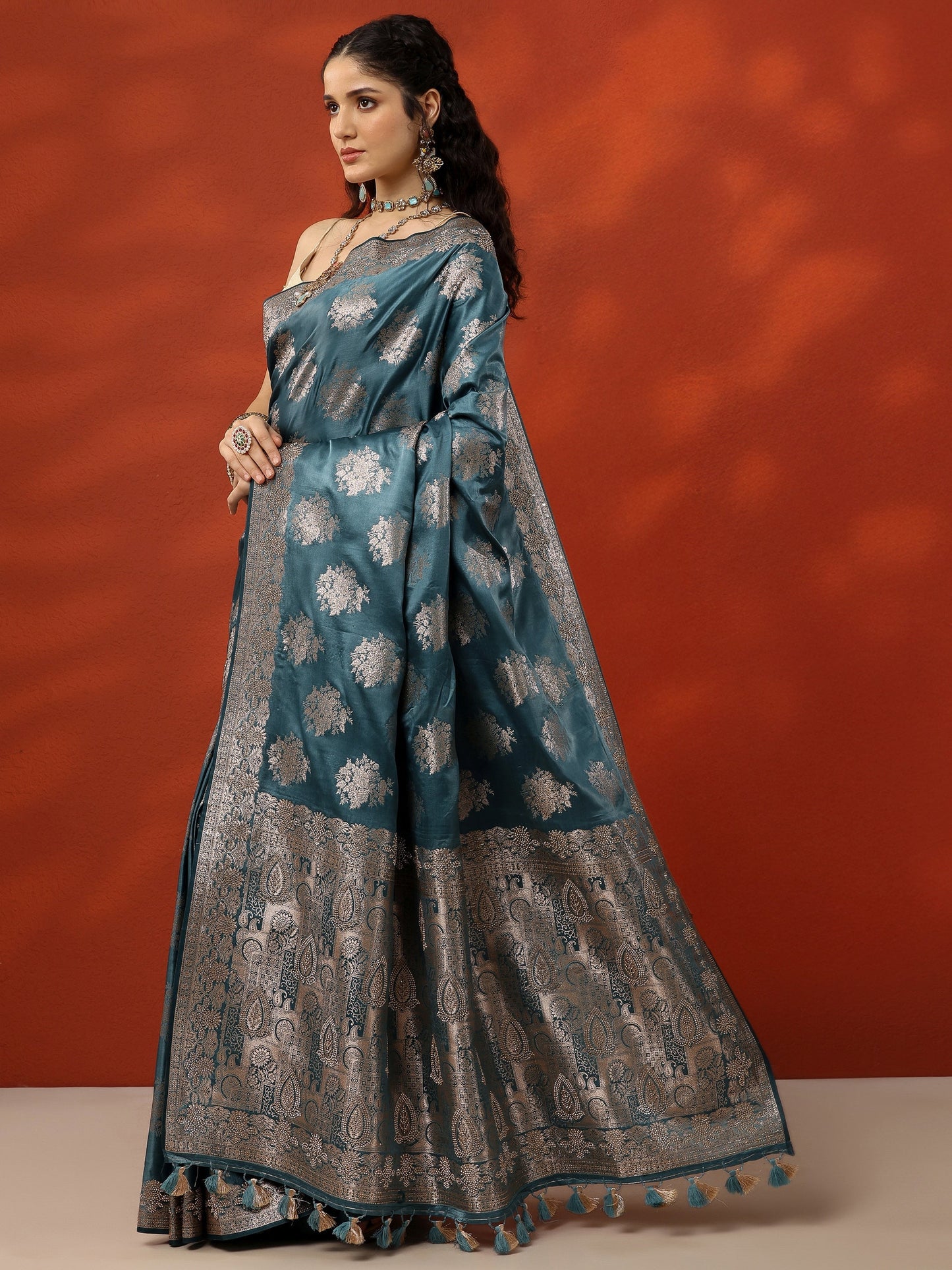 Blue Woven Design Banarasi Silk Blend Saree With Unstitched Blouse Piece