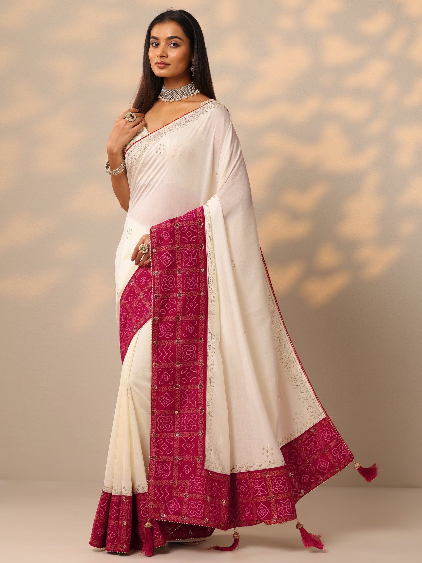 White Embroidered Chinon Saree With Unstitched Blouse Piece