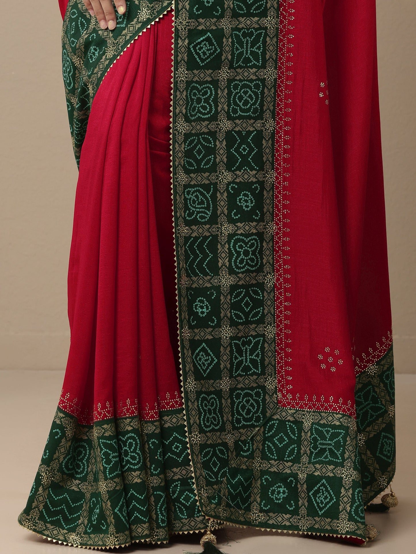 Red Printed Chinon Saree With Unstitched Blouse Piece