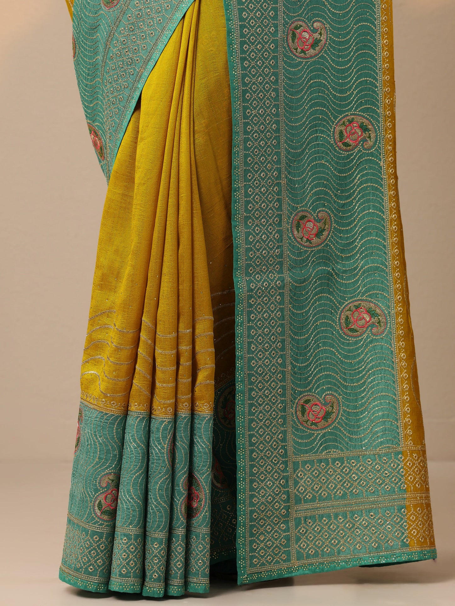 Mustard Embellished Silk Blend Saree With Unstitched Blouse Piece