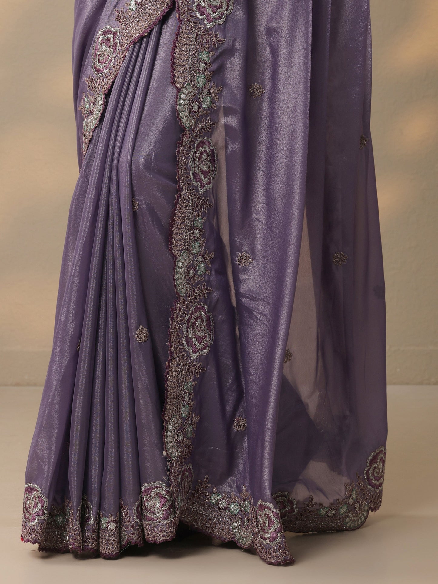 Lavender Embroidered Silk Blend Saree With Unstitched Blouse Piece