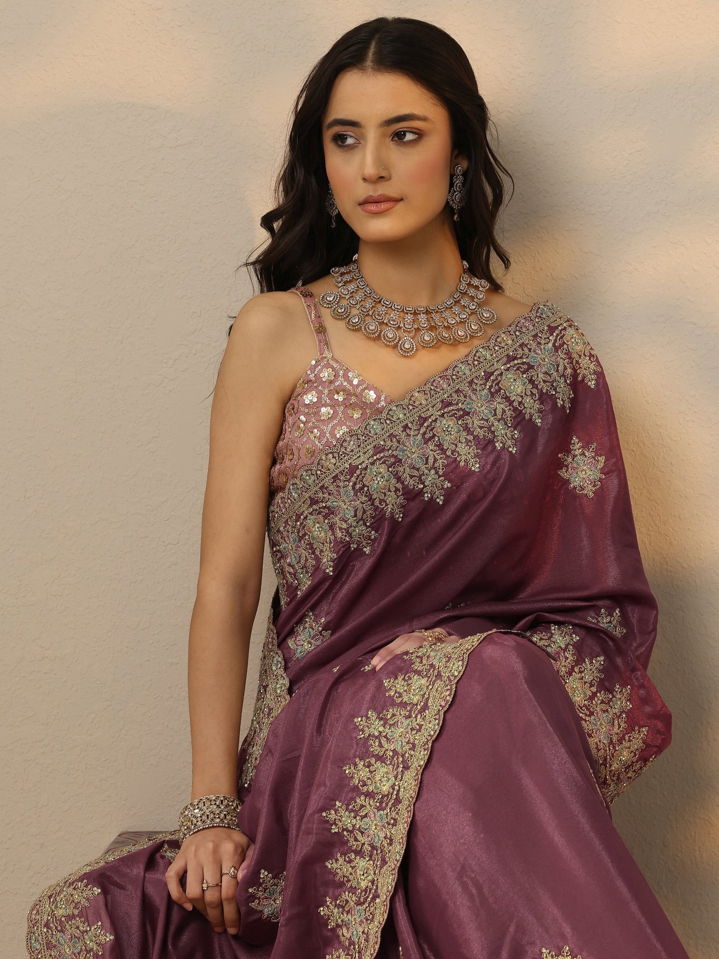 Mauve Embroidered Silk Blend Saree With Unstitched Blouse Piece