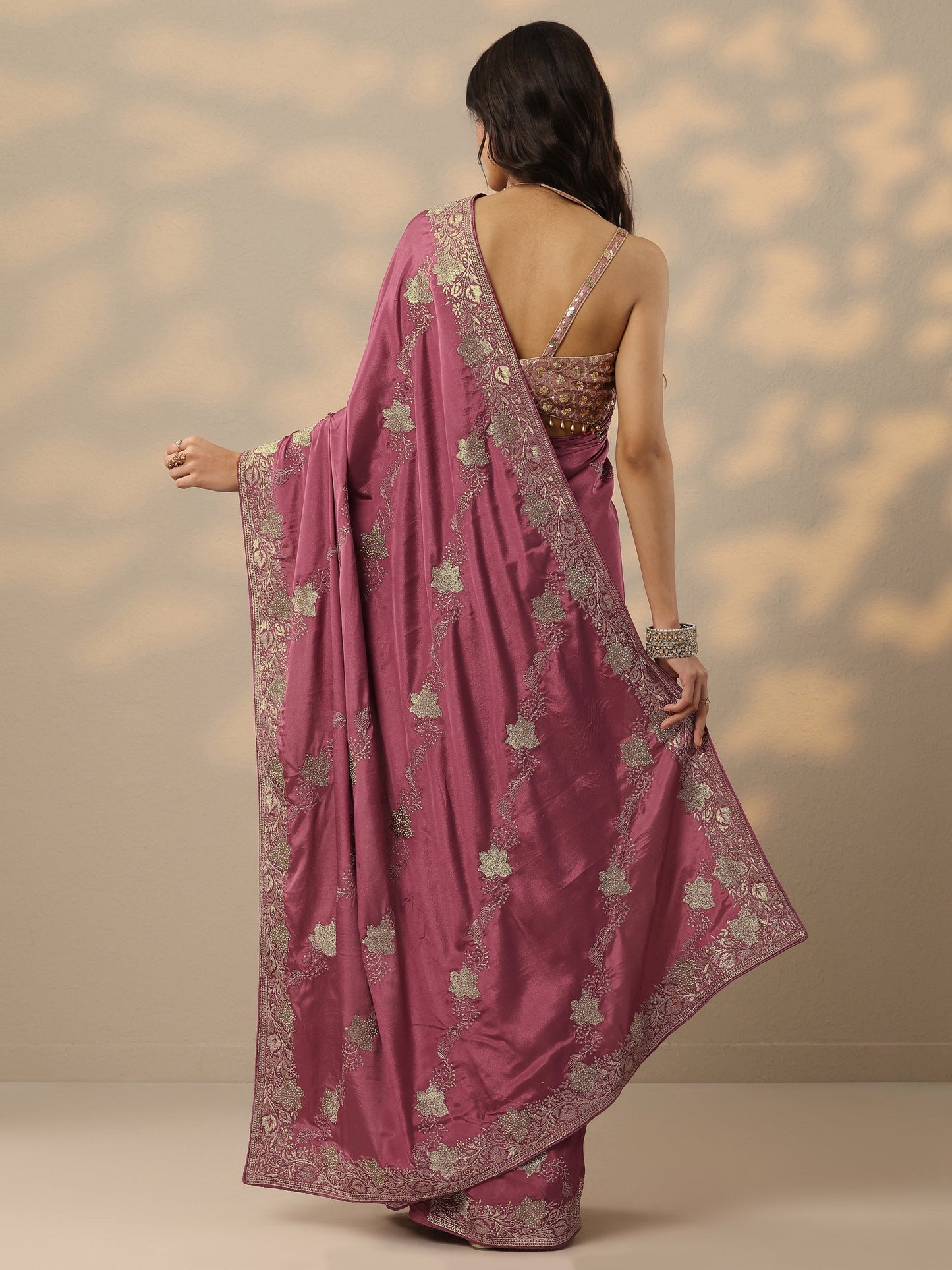 Pink Embroidered Silk Blend Saree With Unstitched Blouse Piece